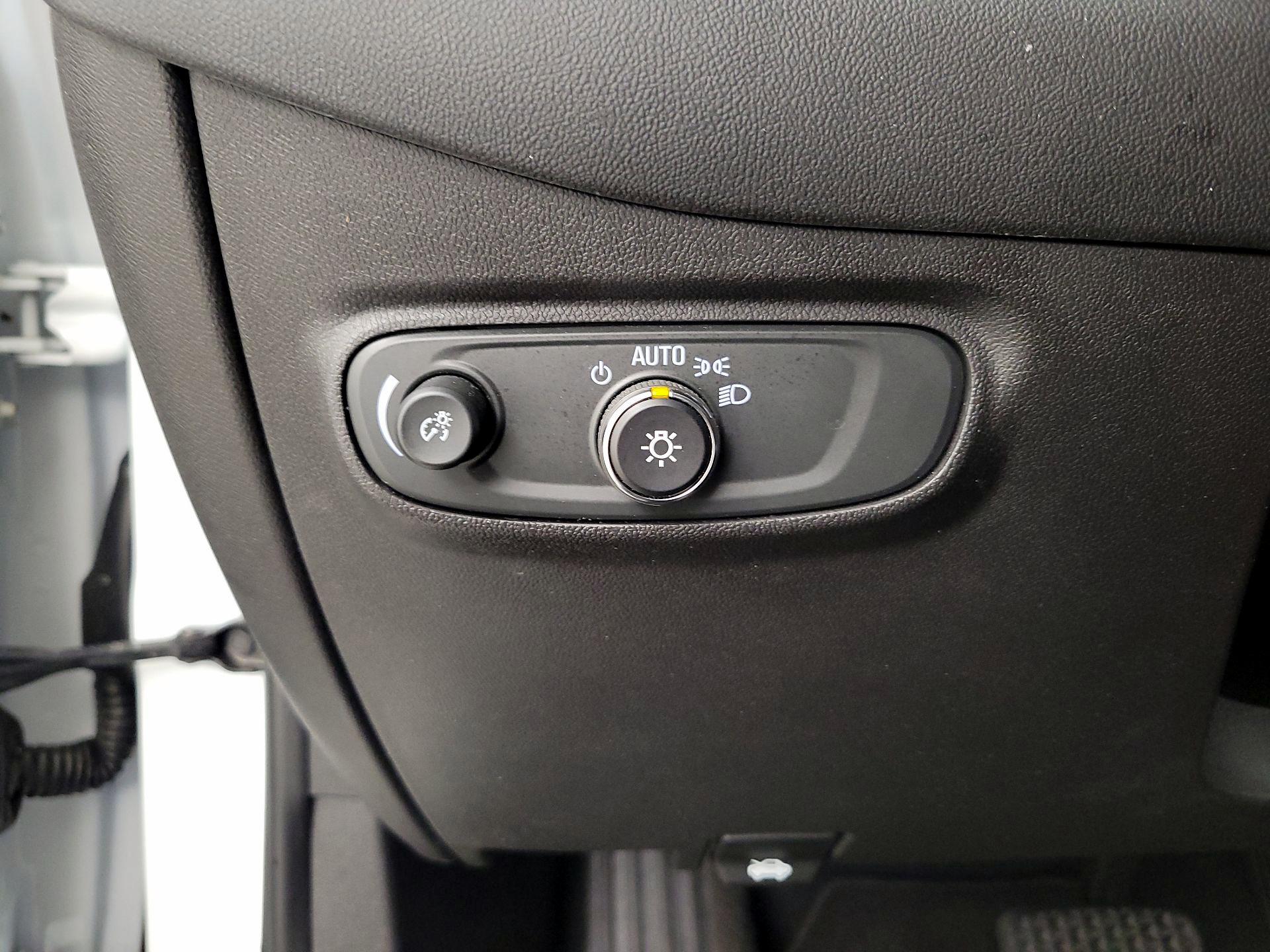 Thumbnail: 2020 Chevrolet Equinox - 13