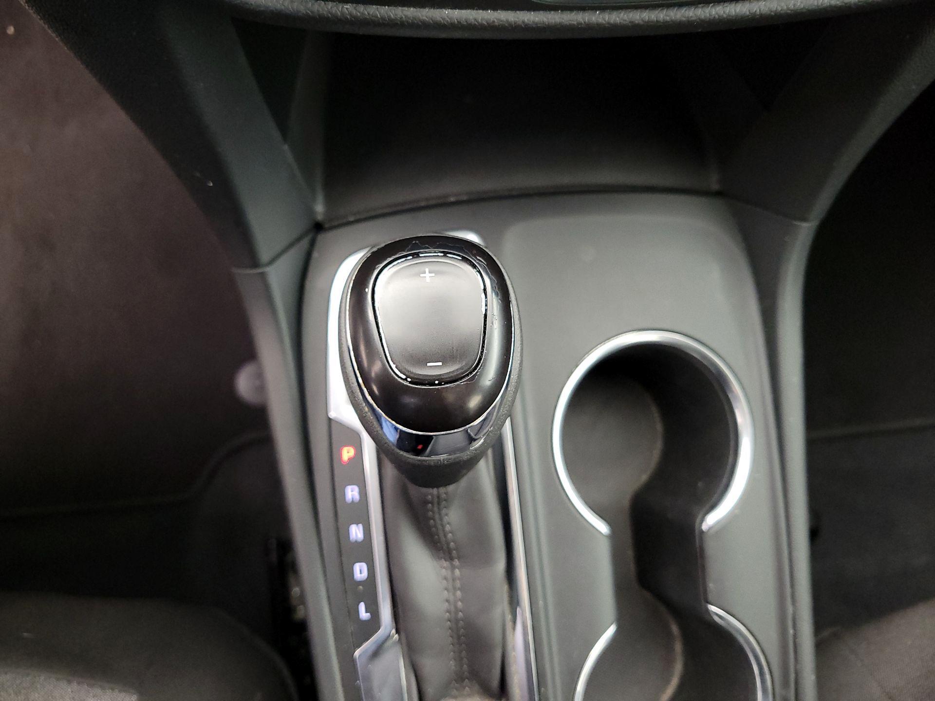 Thumbnail: 2020 Chevrolet Equinox - 17