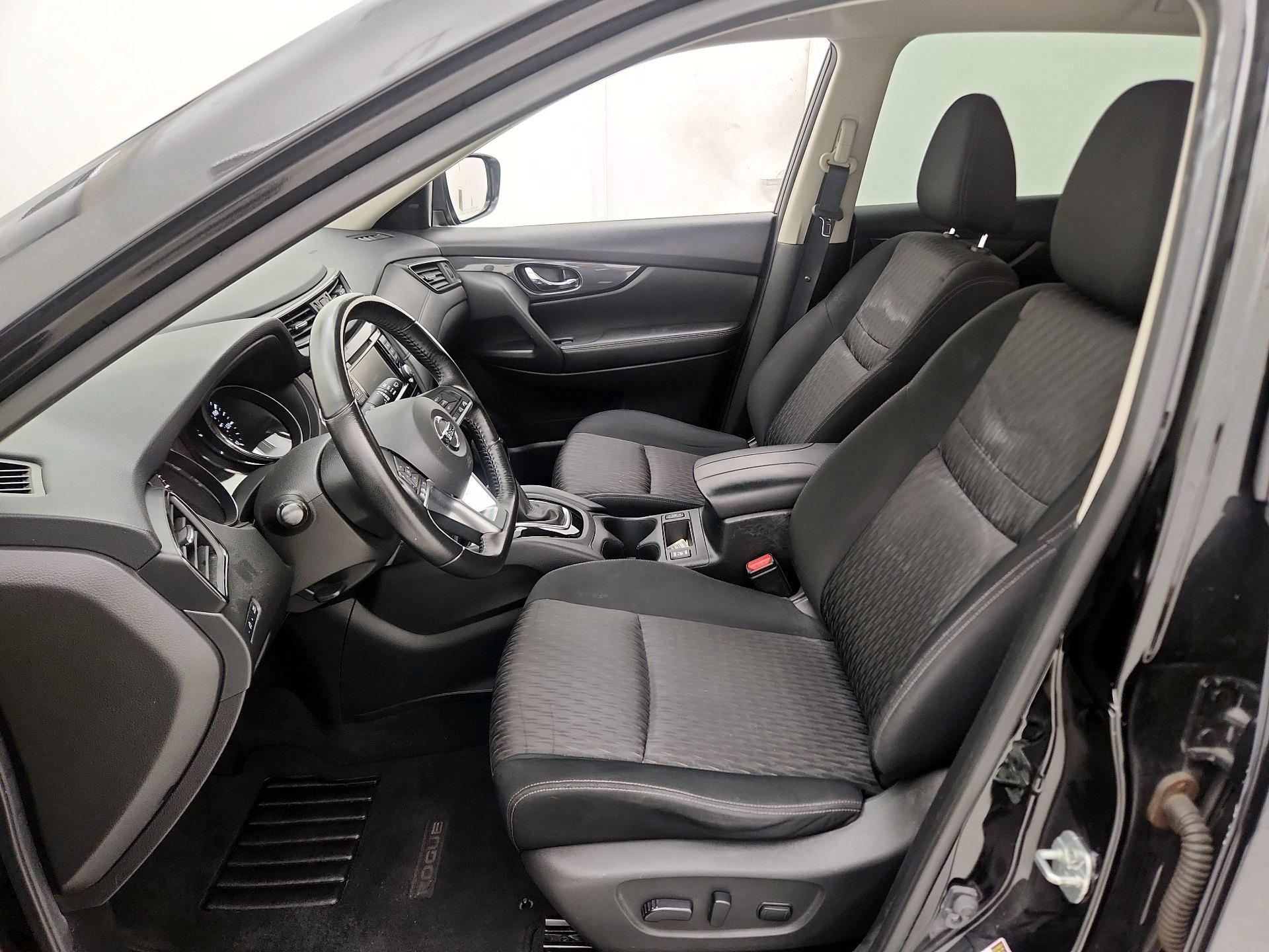 Thumbnail: 2018 Nissan Rogue - 11