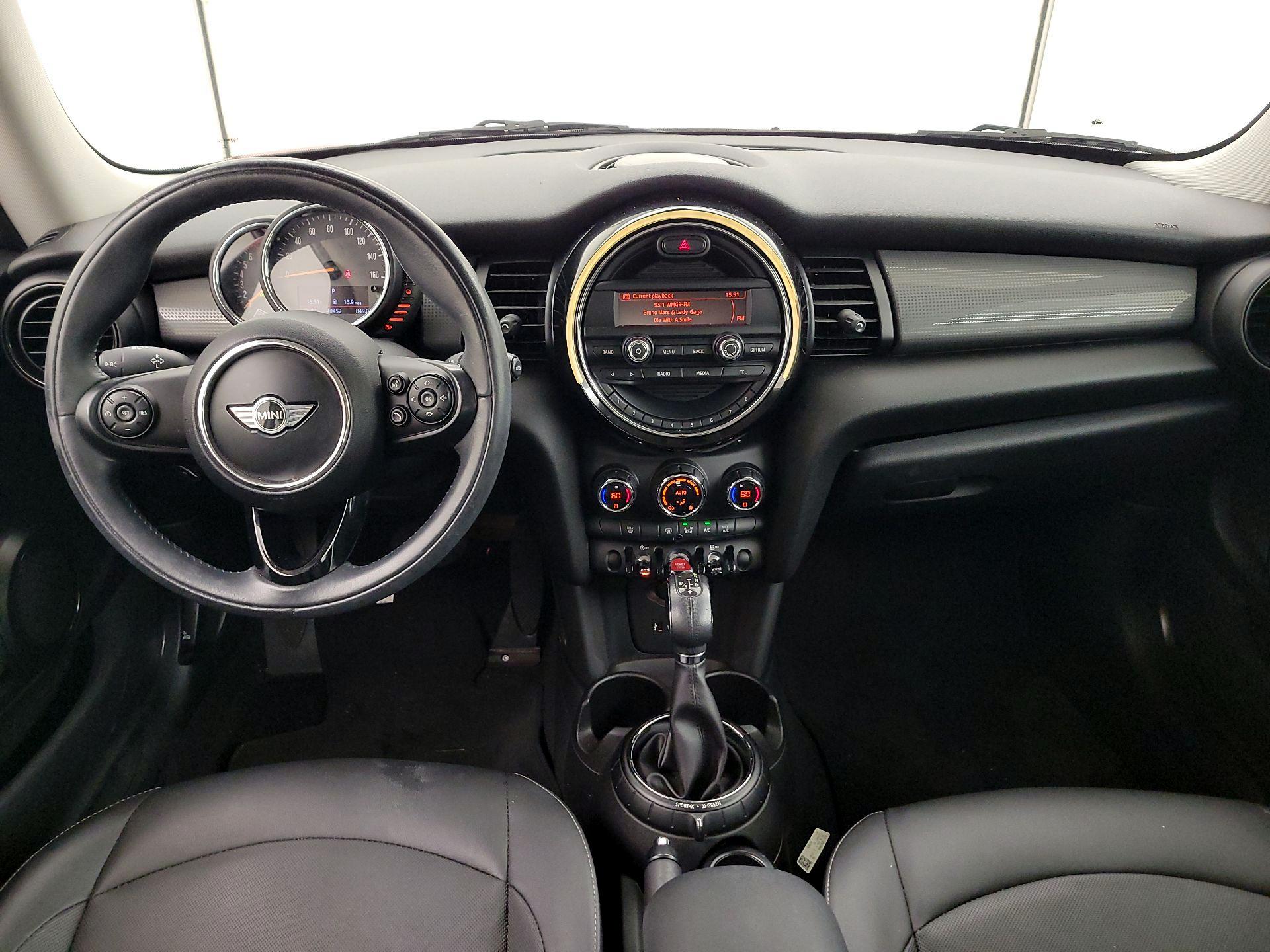 Thumbnail: 2015 MINI Cooper Hardtop - 9