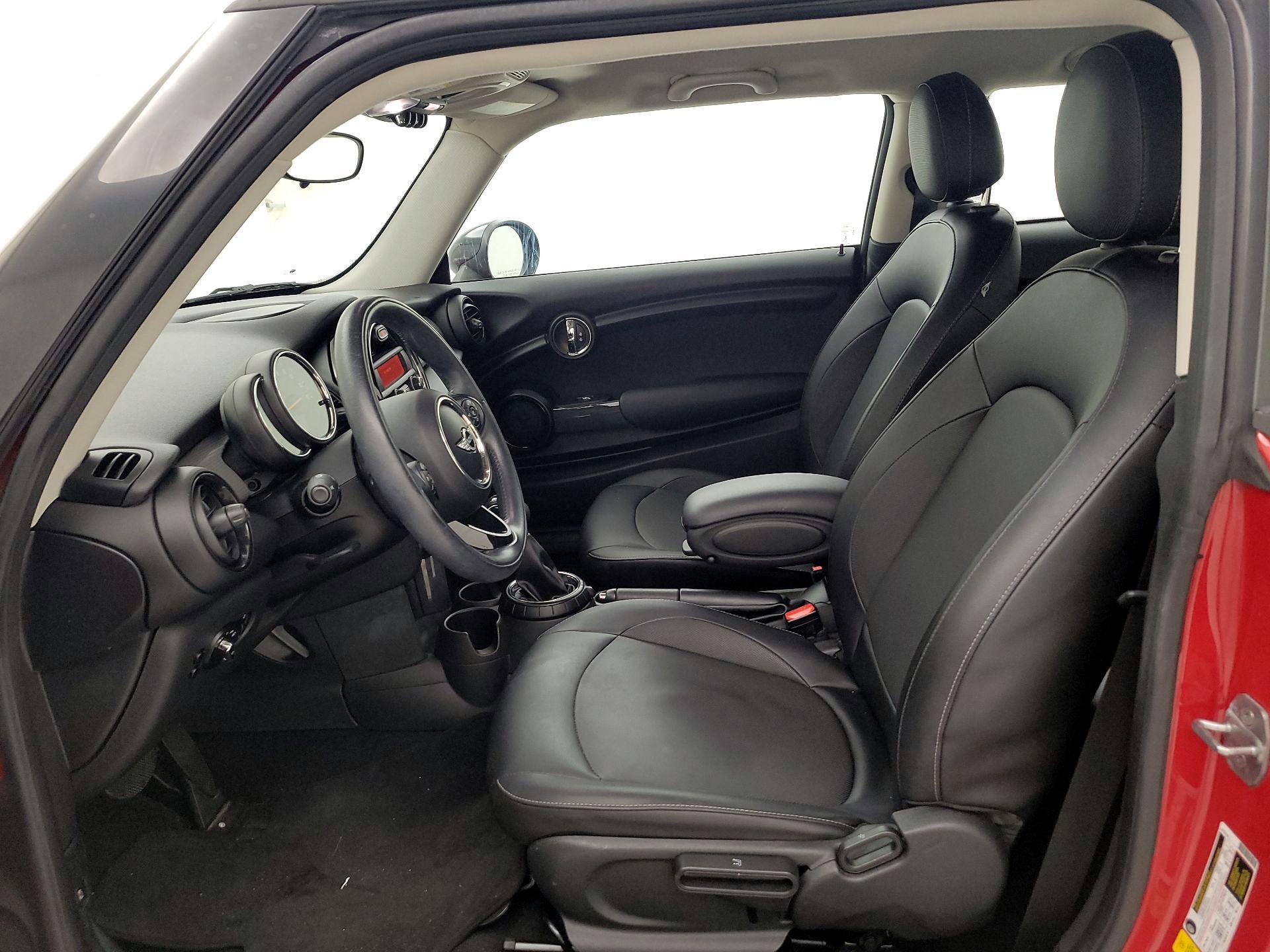 Thumbnail: 2015 MINI Cooper Hardtop - 11