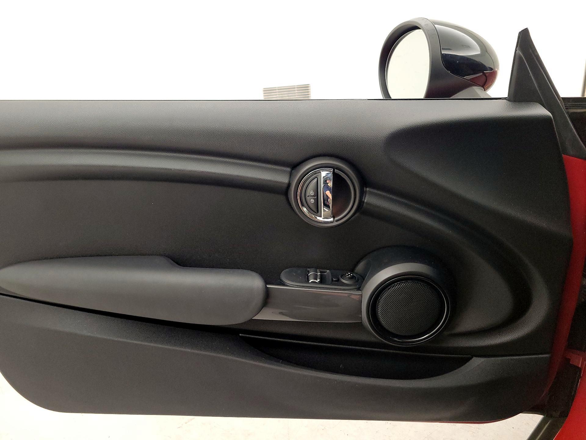 Thumbnail: 2015 MINI Cooper Hardtop - 12