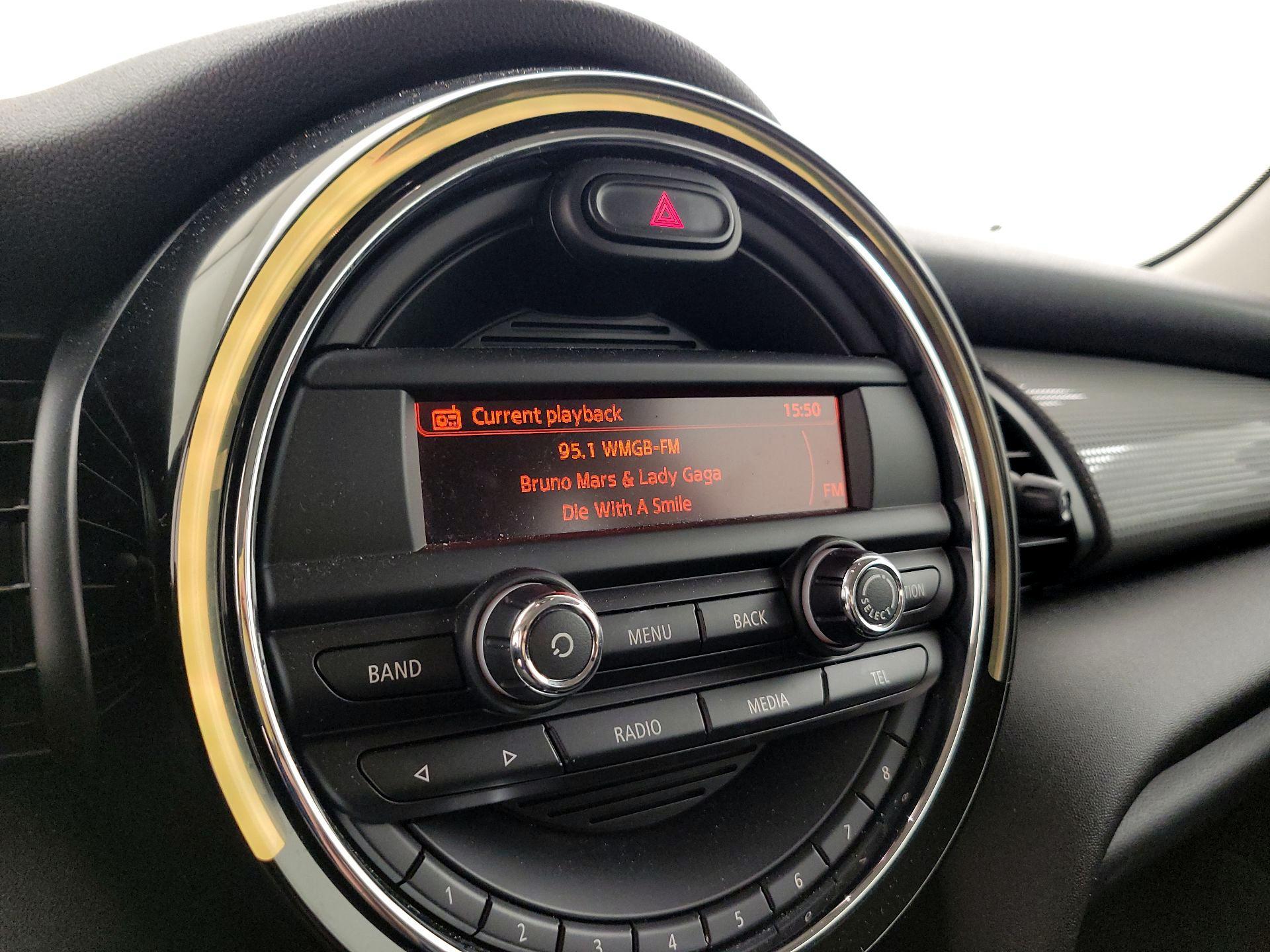 Thumbnail: 2015 MINI Cooper Hardtop - 14