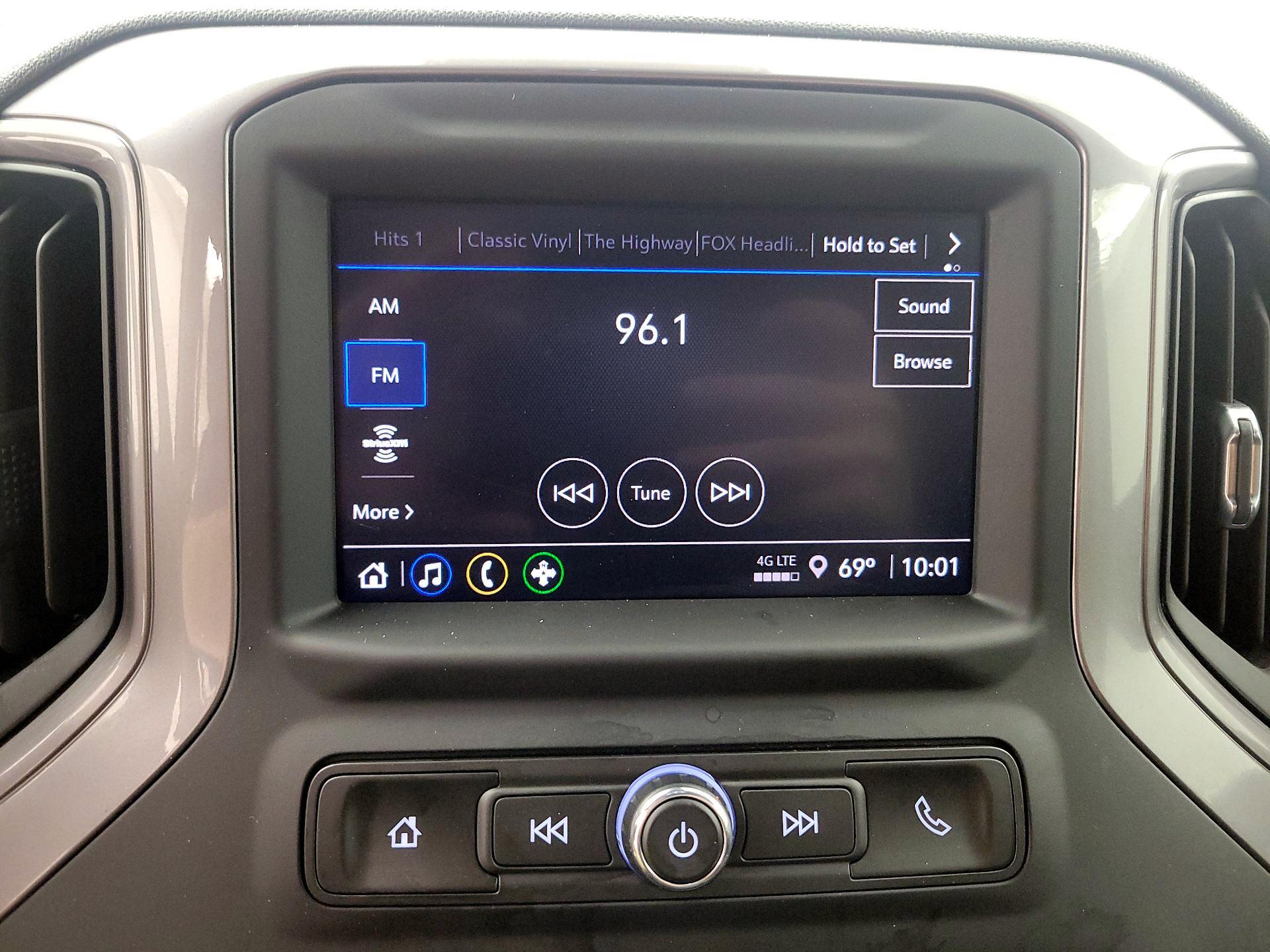 Thumbnail: 2022 Chevrolet Silverado 1500 - 15