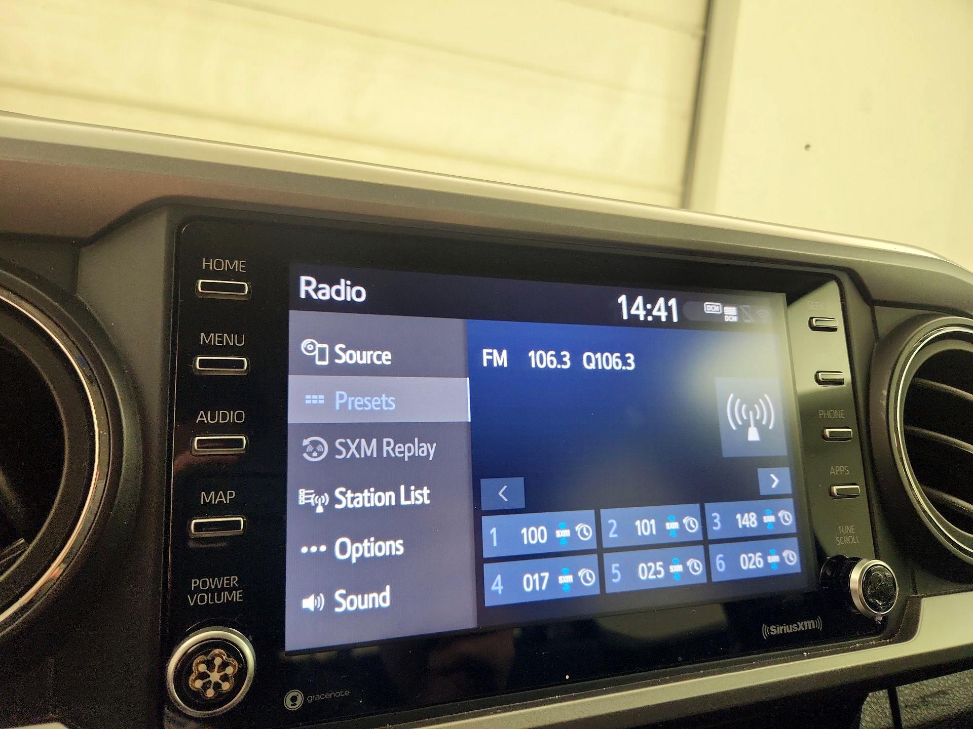 Thumbnail: 2020 Toyota Tacoma - 15