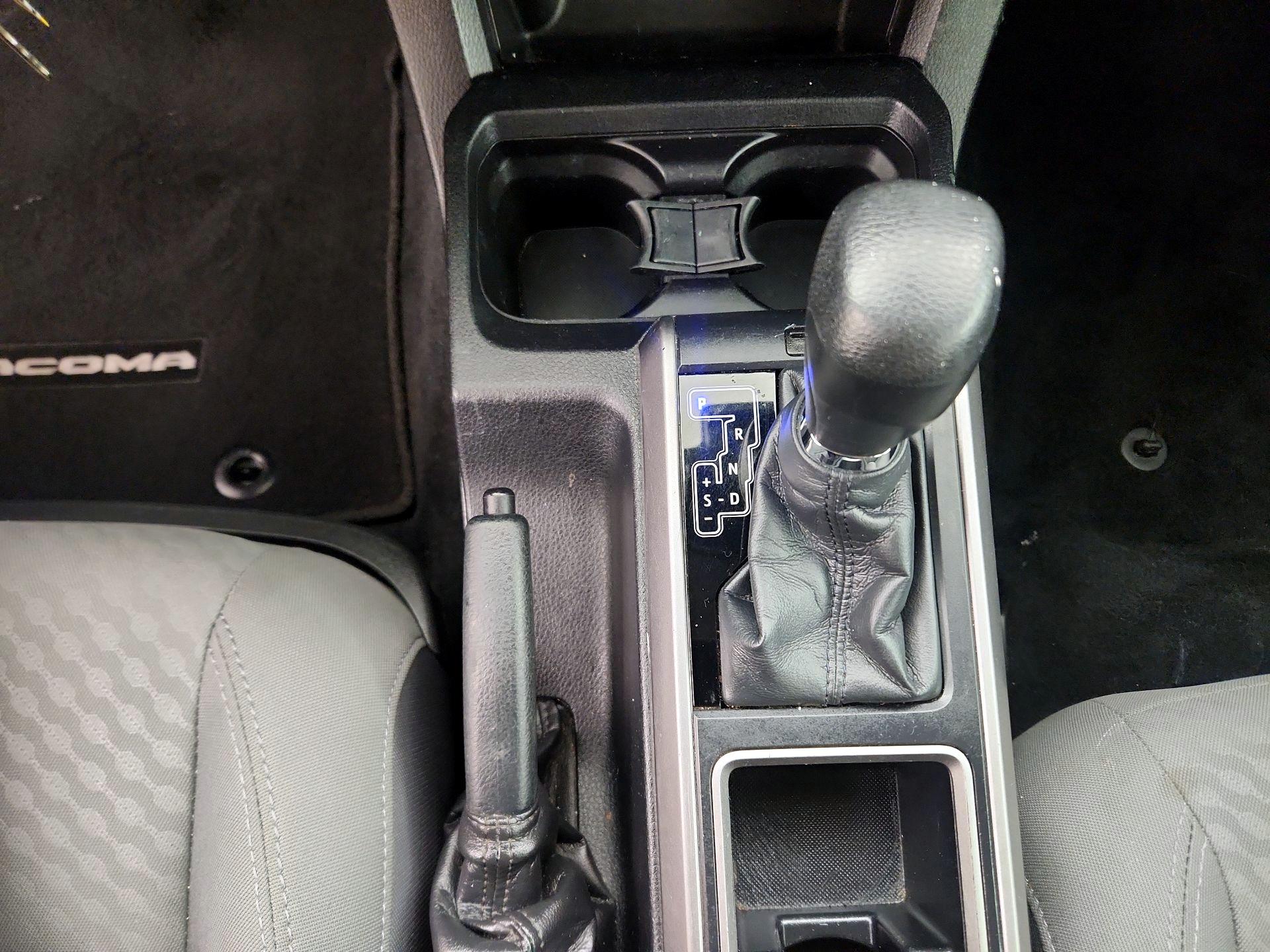 Thumbnail: 2020 Toyota Tacoma - 17