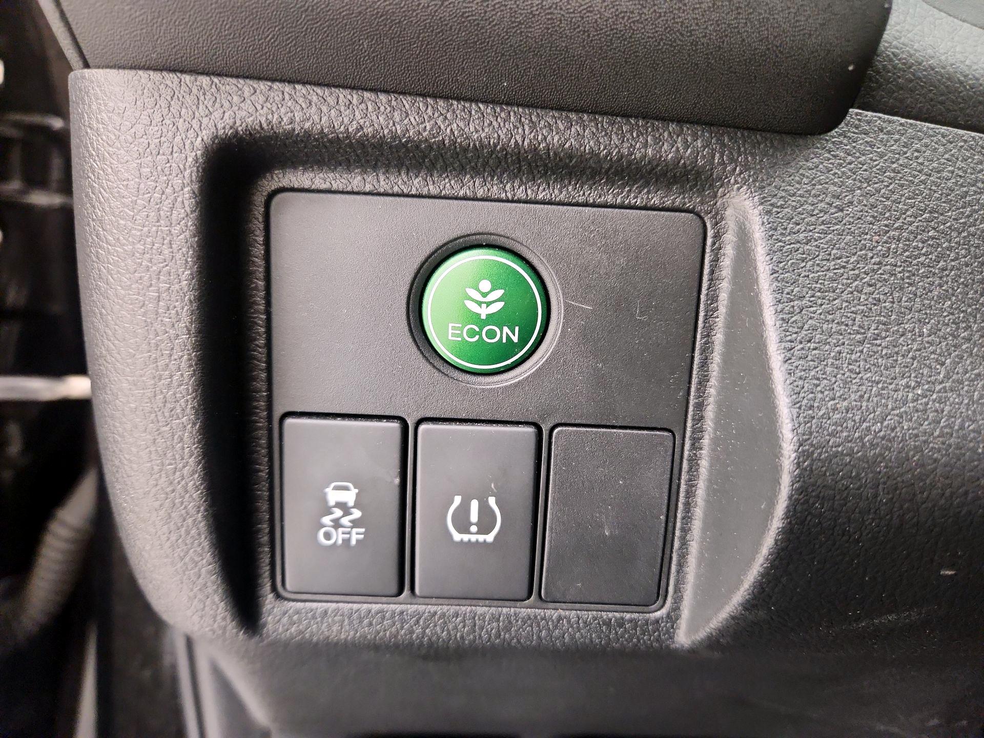 Thumbnail: 2016 Honda HR-V - 13