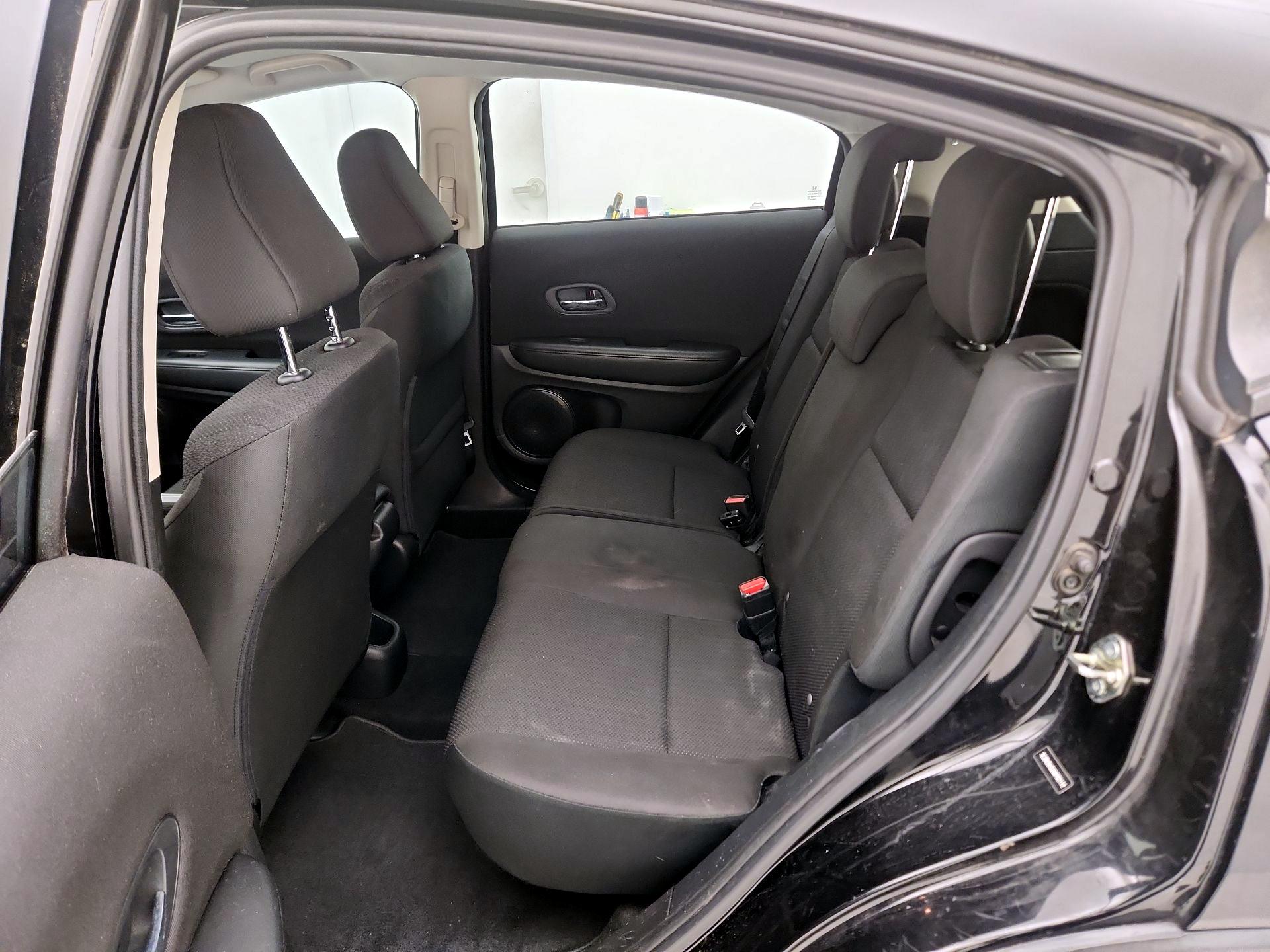 Thumbnail: 2016 Honda HR-V - 19