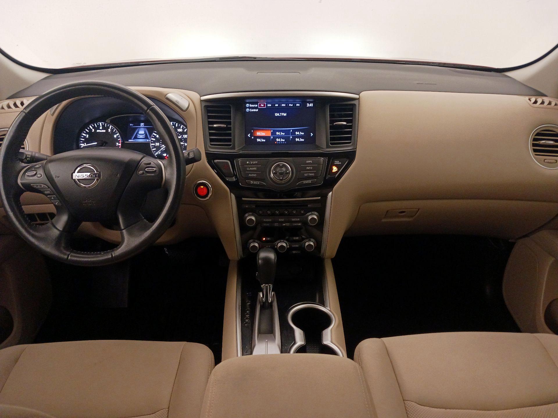 Thumbnail: 2017 Nissan Pathfinder - 9