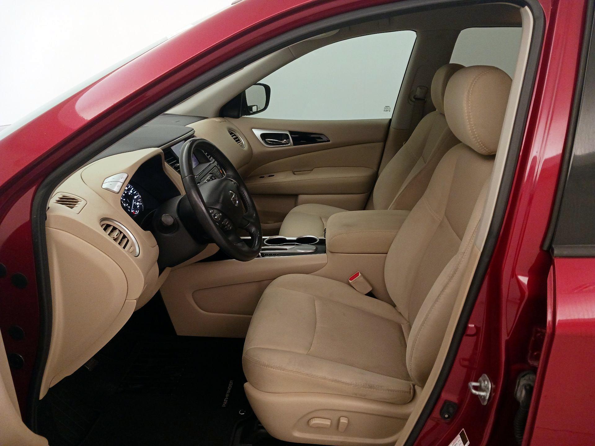 Thumbnail: 2017 Nissan Pathfinder - 11