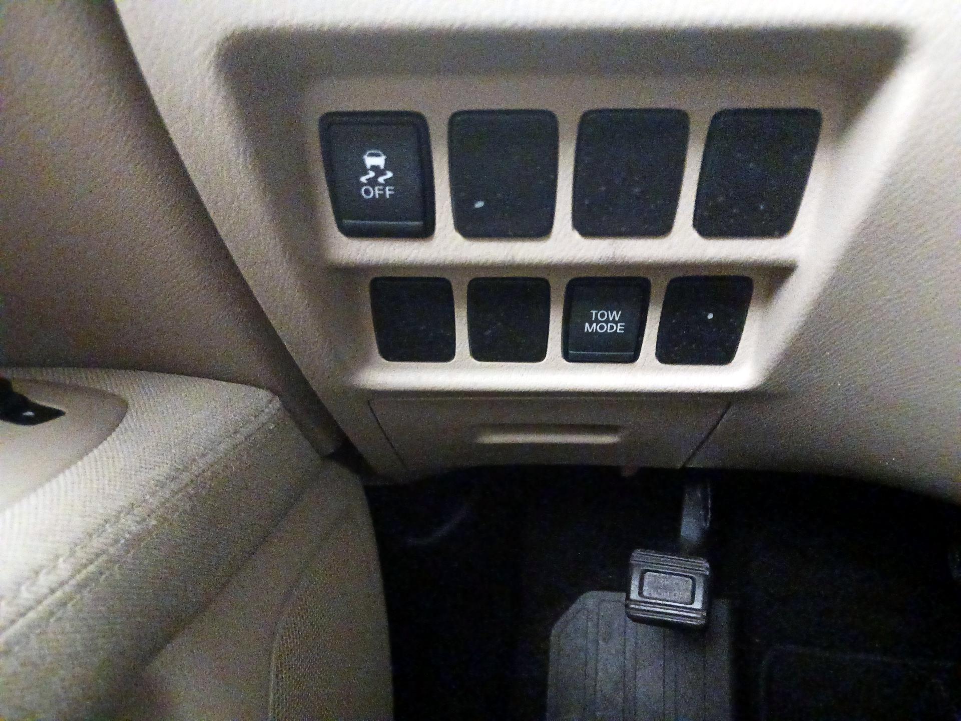 Thumbnail: 2017 Nissan Pathfinder - 13