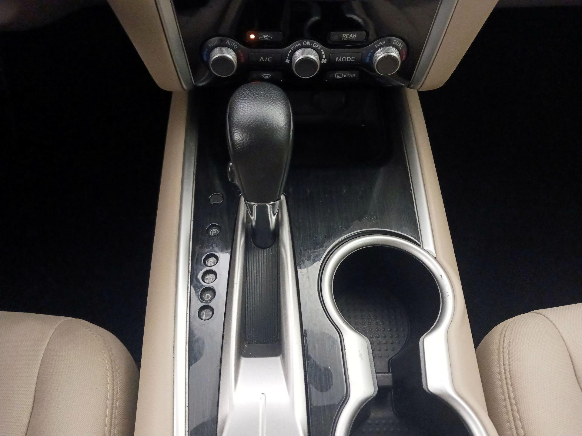 Thumbnail: 2017 Nissan Pathfinder - 17