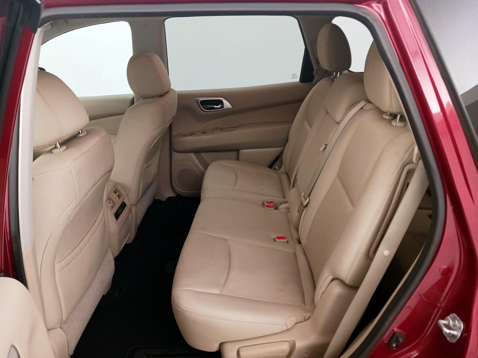 Thumbnail: 2017 Nissan Pathfinder - 19