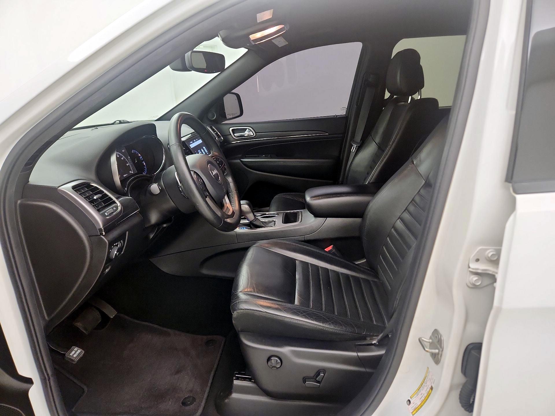 Thumbnail: 2019 Jeep Grand Cherokee - 11