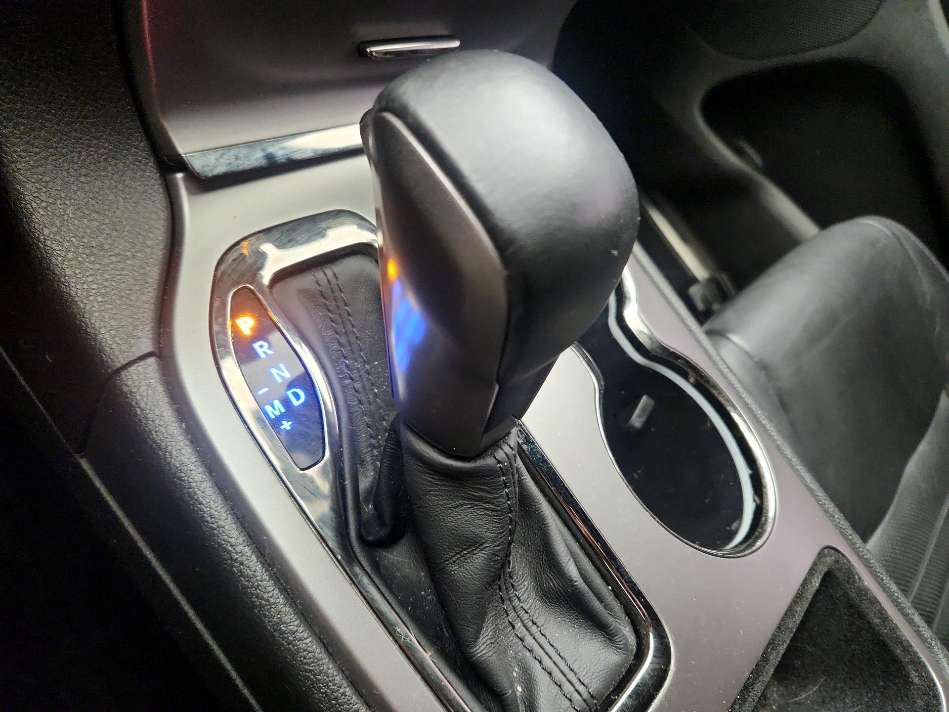 Thumbnail: 2019 Jeep Grand Cherokee - 18