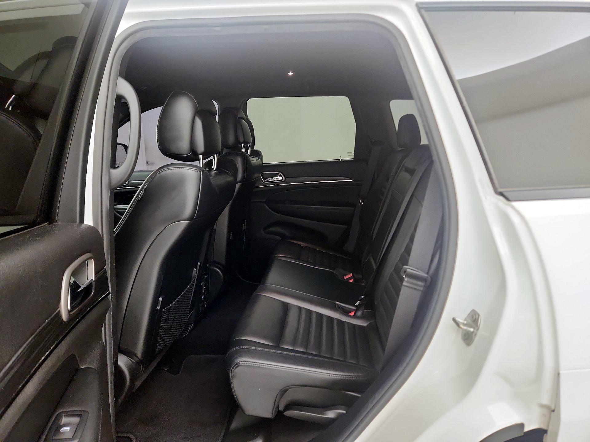 Thumbnail: 2019 Jeep Grand Cherokee - 20