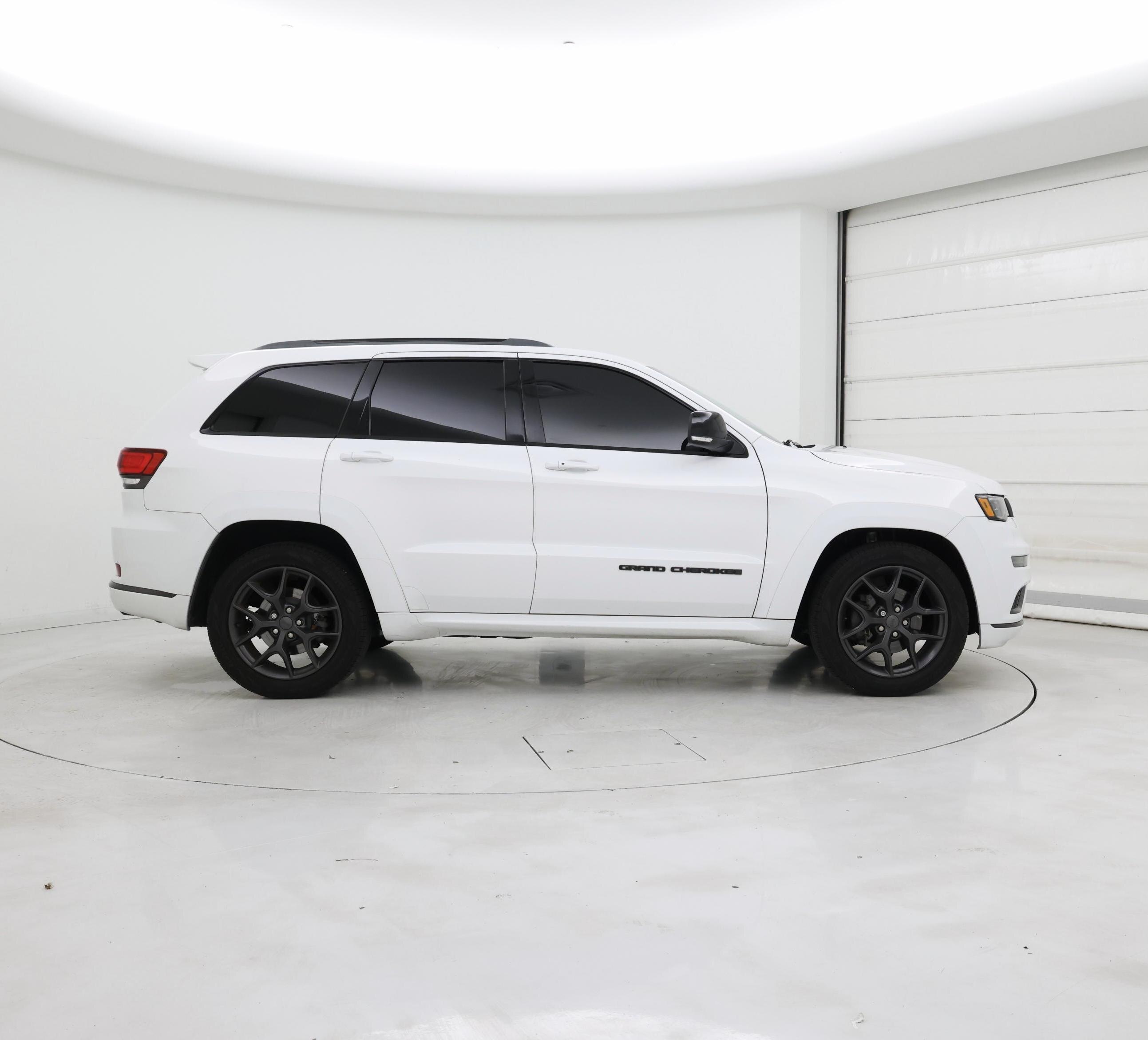 Thumbnail: 2019 Jeep Grand Cherokee - 7