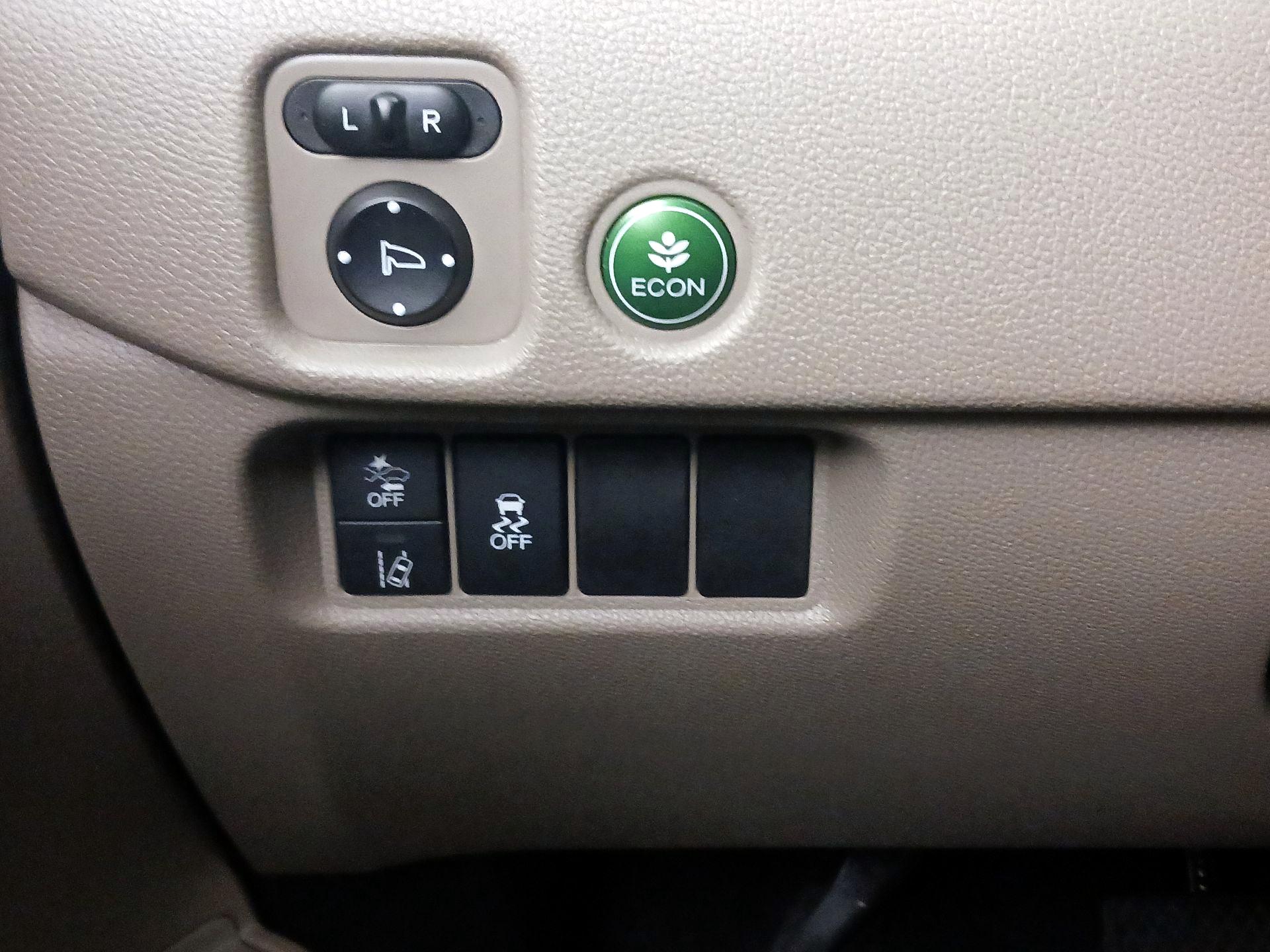 Thumbnail: 2019 Honda Pilot - 13