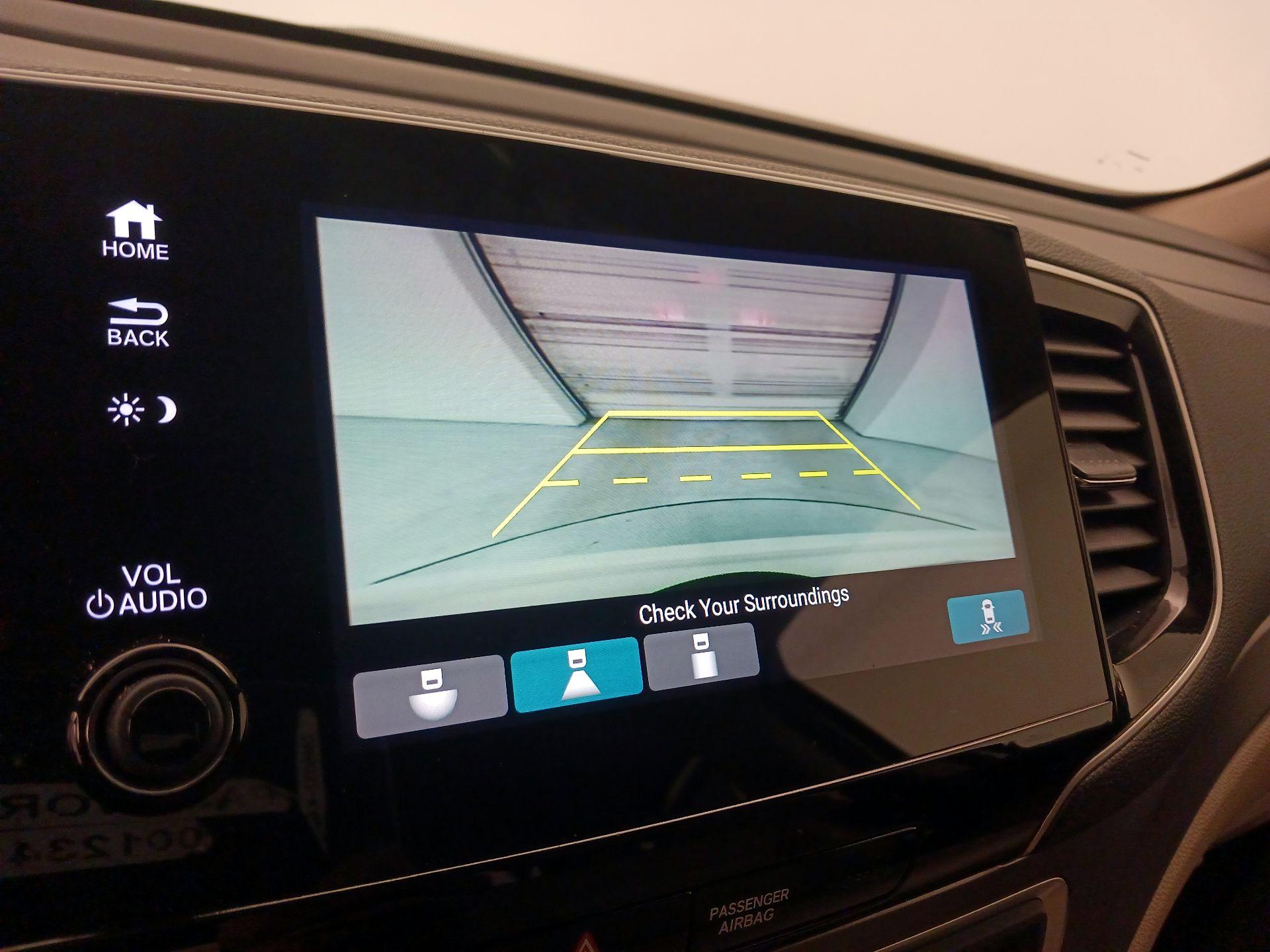 Thumbnail: 2019 Honda Pilot - 14