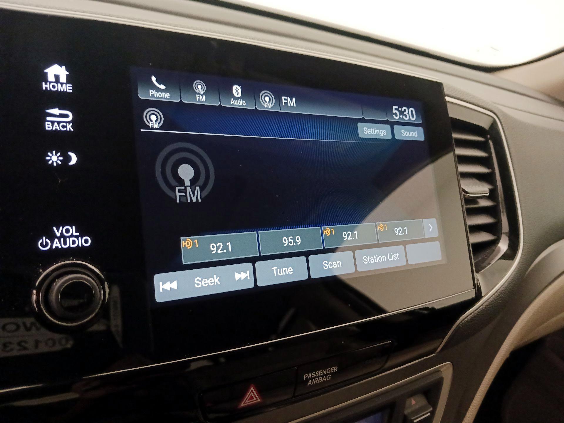 Thumbnail: 2019 Honda Pilot - 15