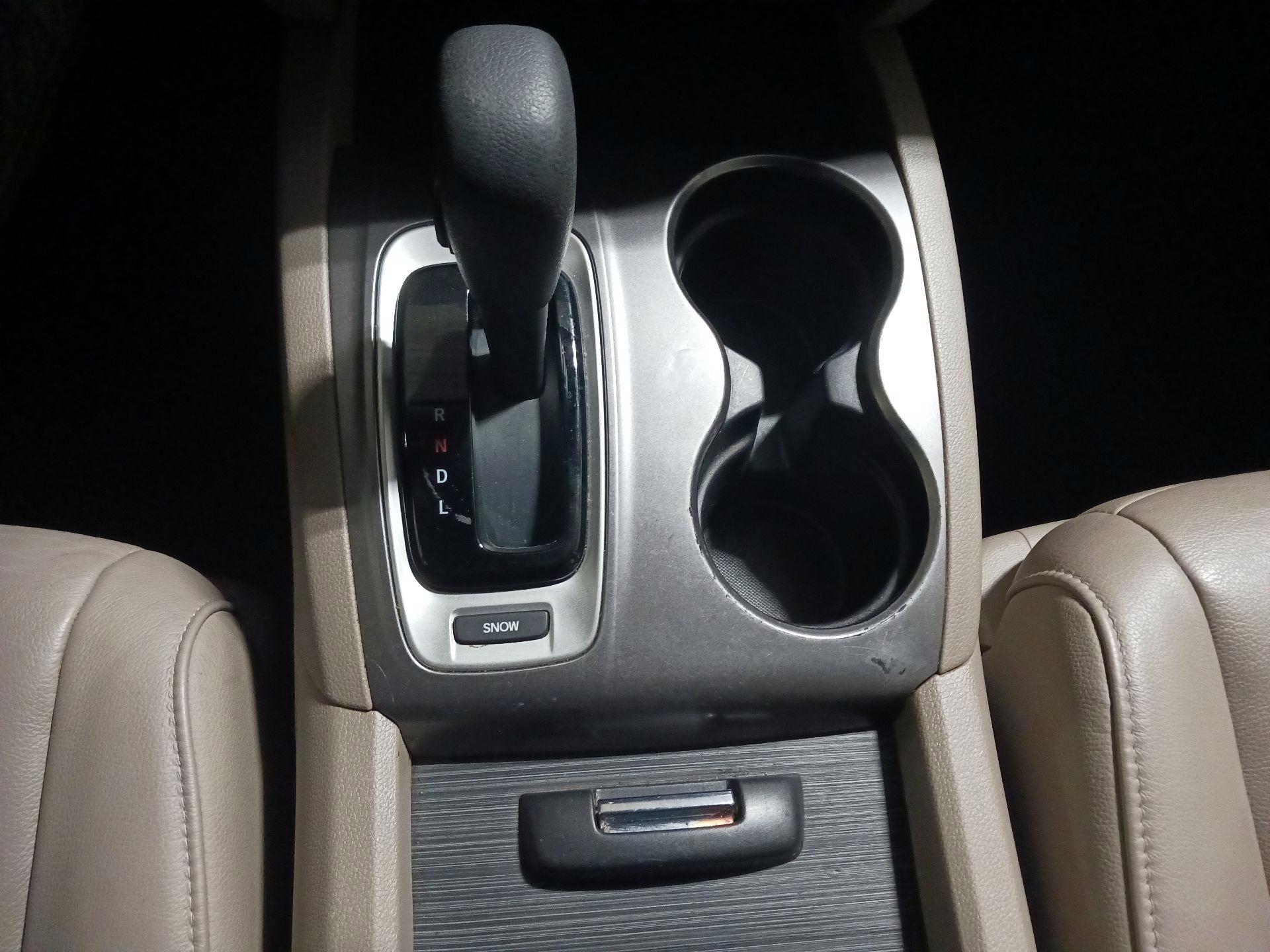 Thumbnail: 2019 Honda Pilot - 17