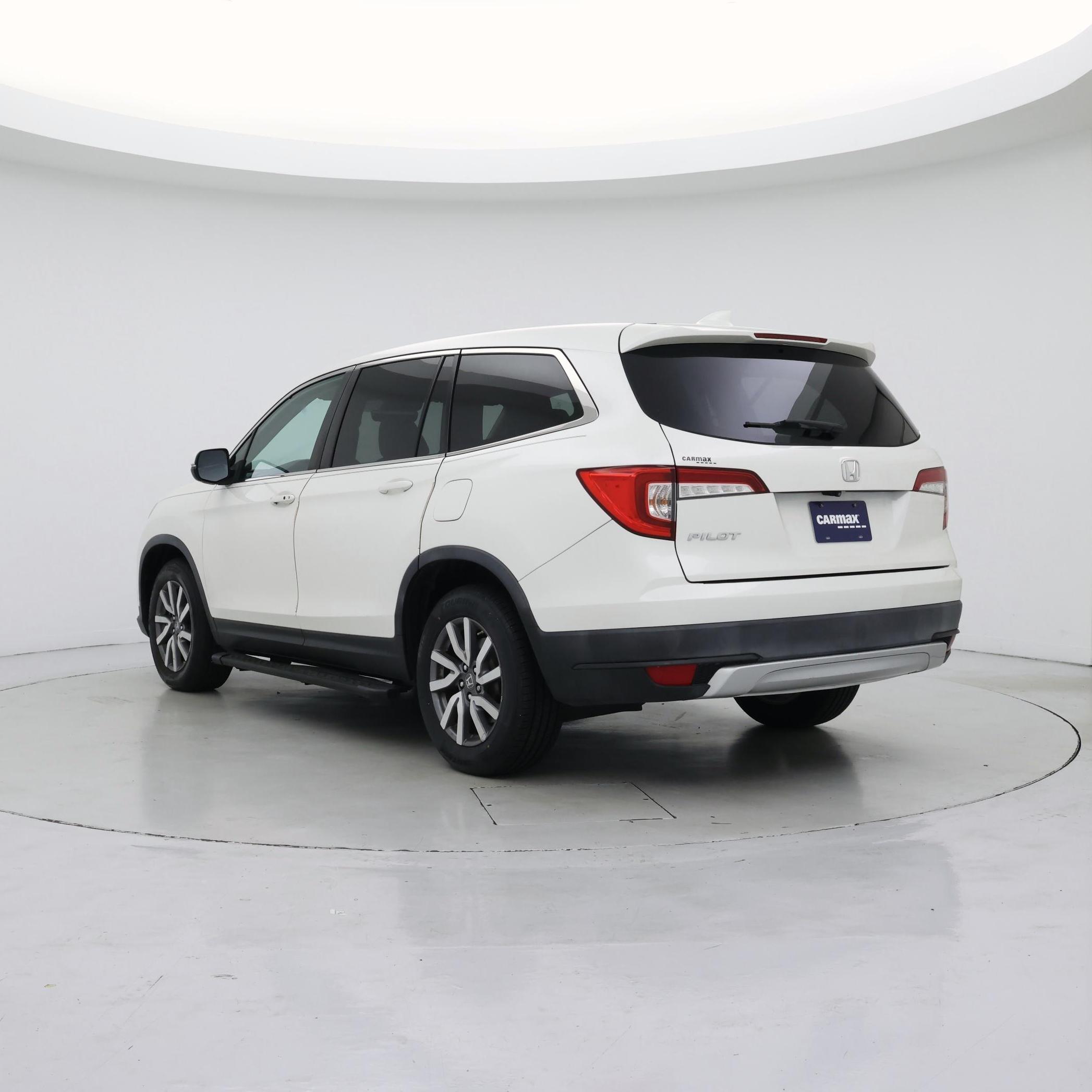 Thumbnail: 2019 Honda Pilot - 2