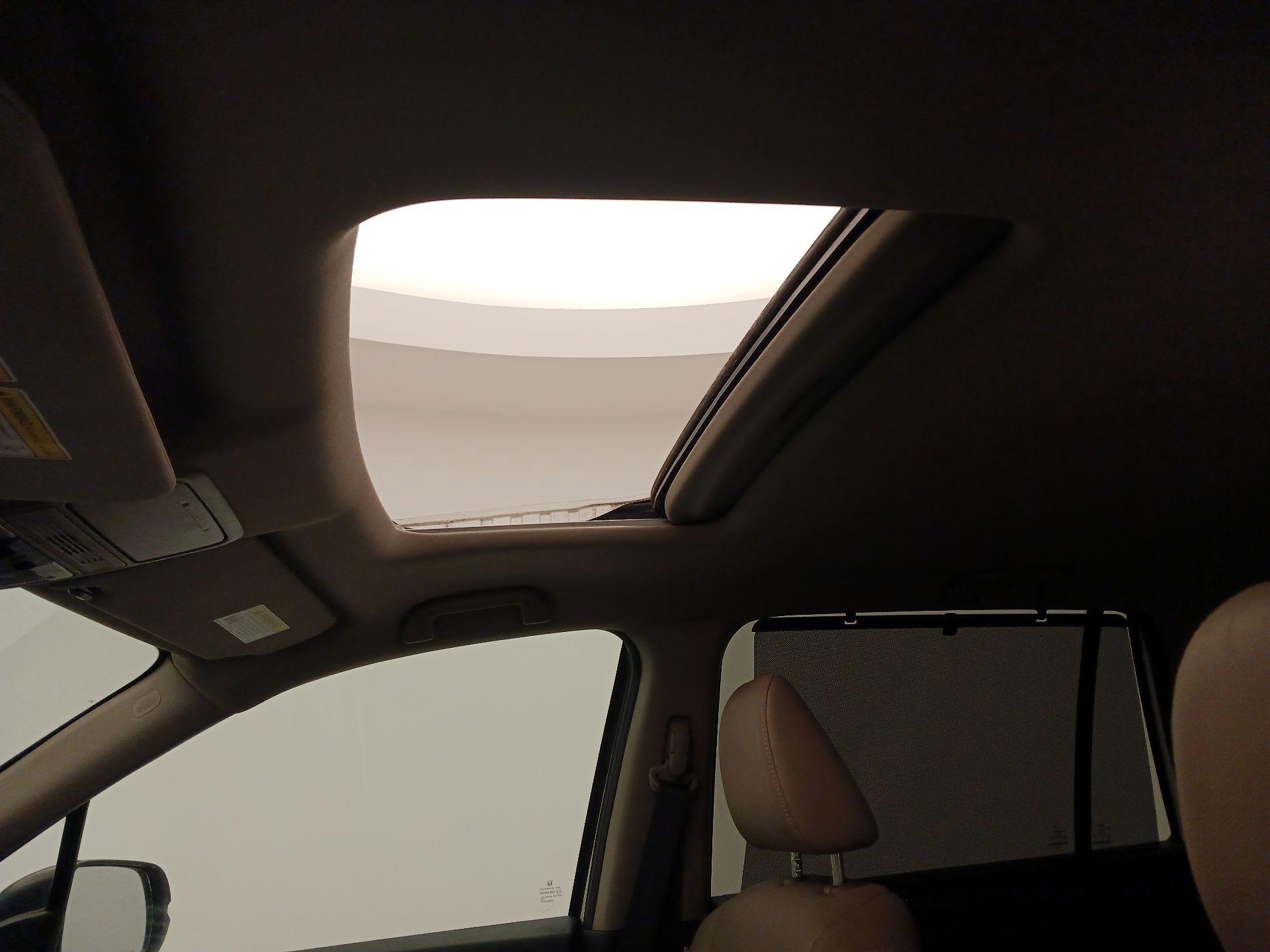 Thumbnail: 2019 Honda Pilot - 19