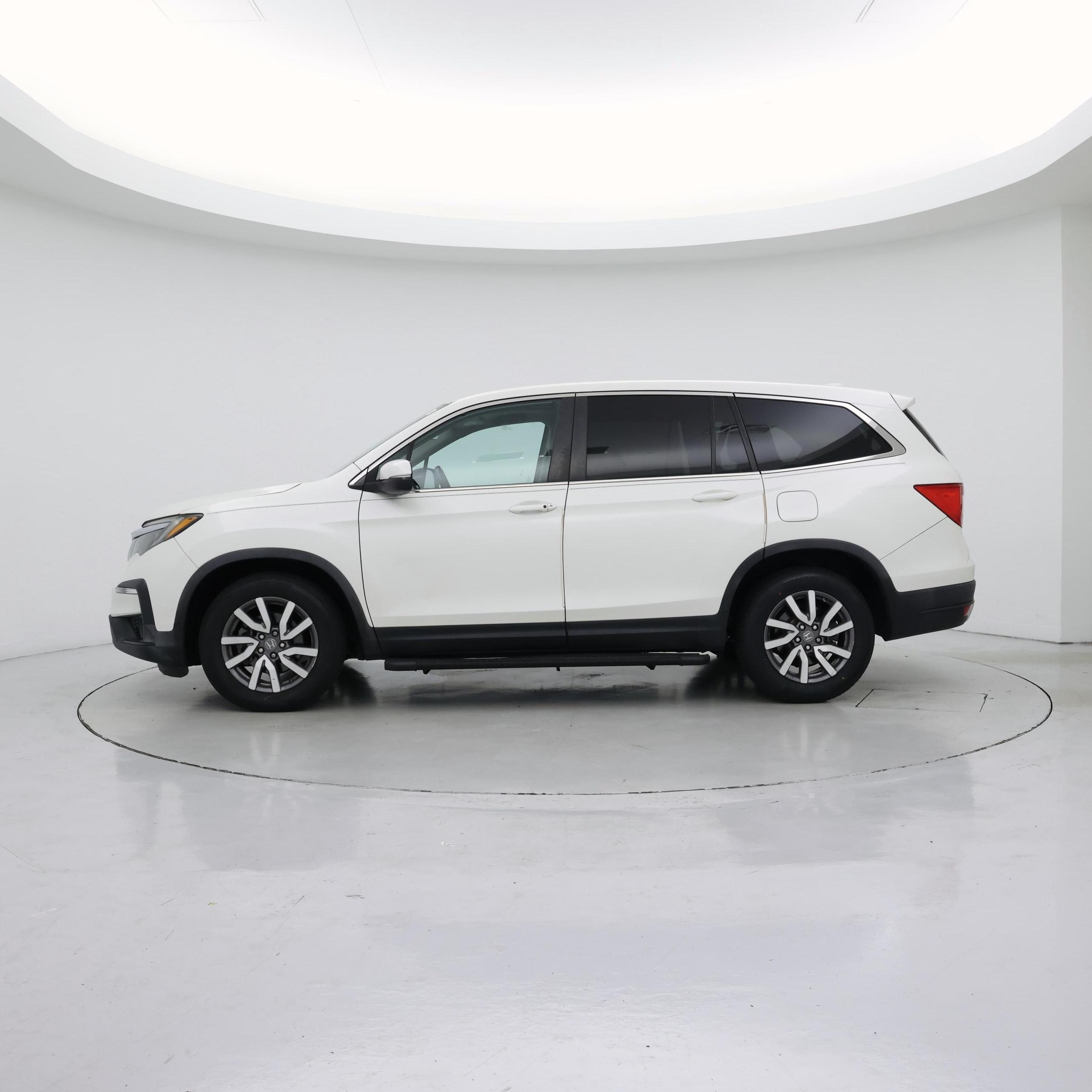 Thumbnail: 2019 Honda Pilot - 3