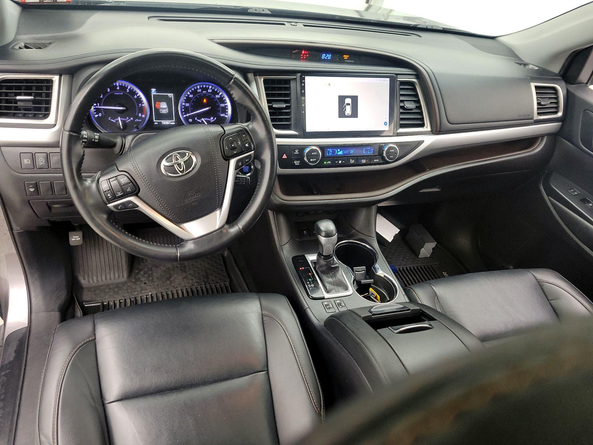 Thumbnail: 2019 Toyota Highlander - 9