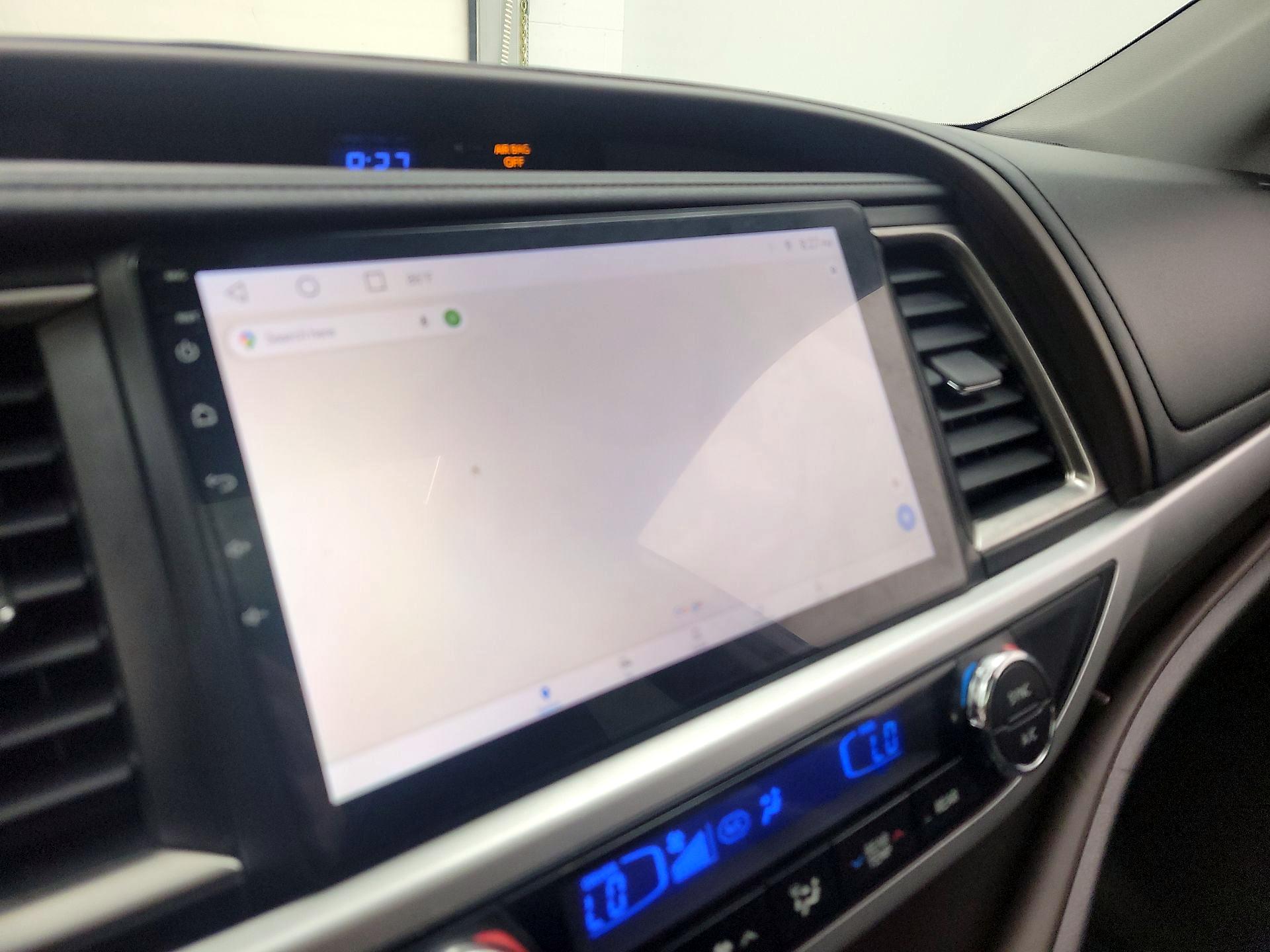 Thumbnail: 2019 Toyota Highlander - 14