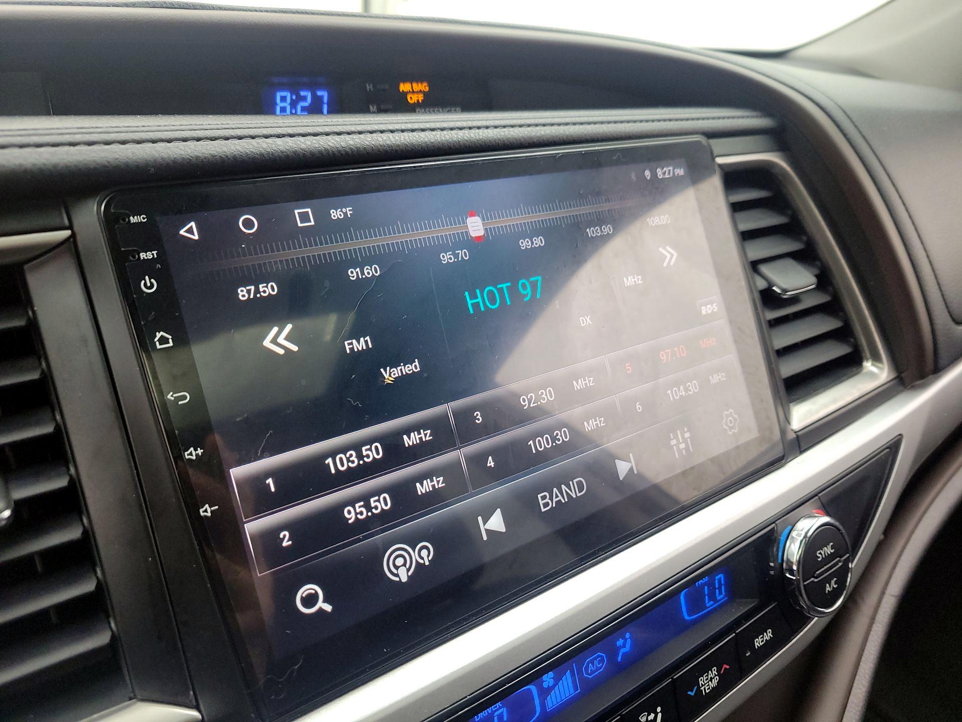 Thumbnail: 2019 Toyota Highlander - 16