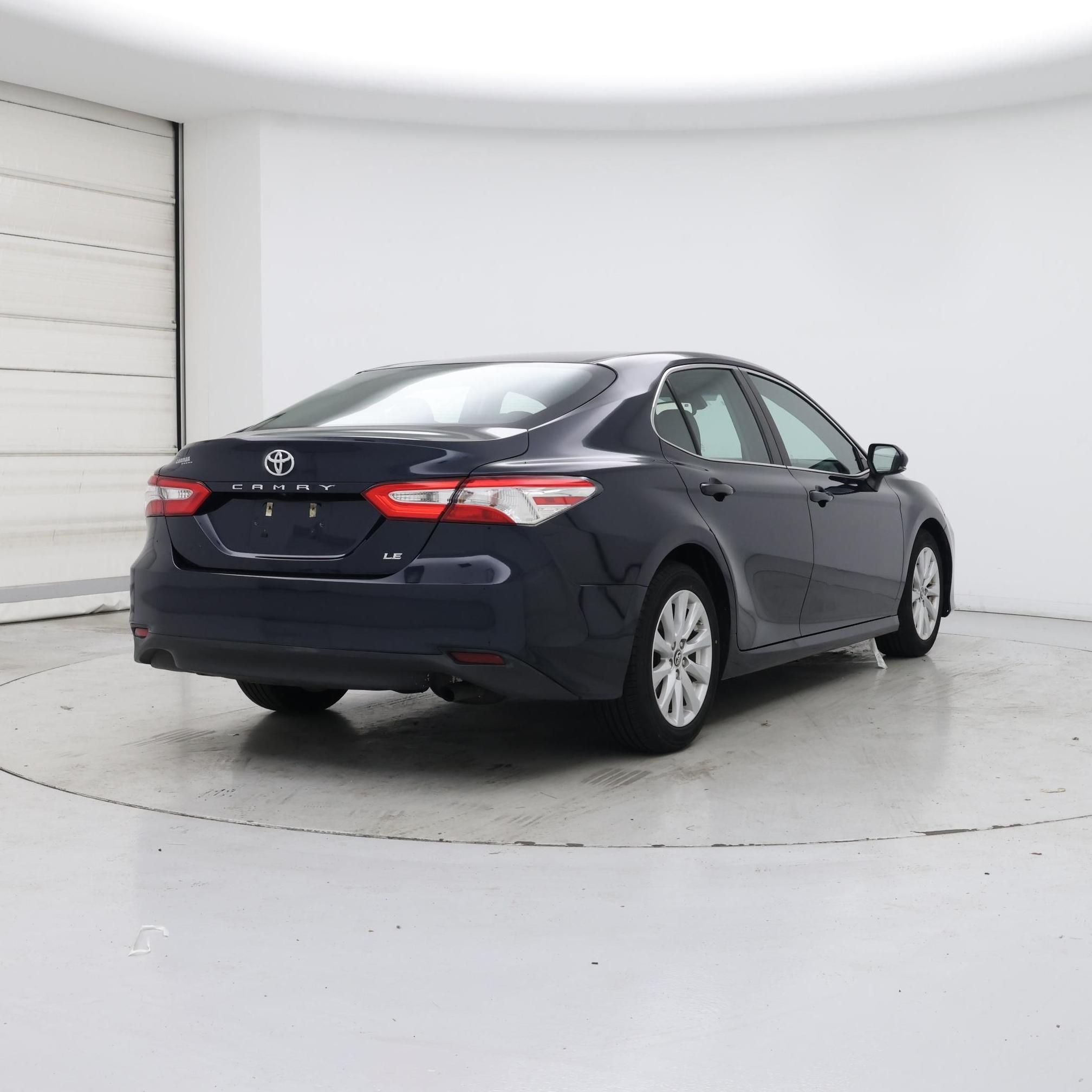Thumbnail: 2018 Toyota Camry - 8