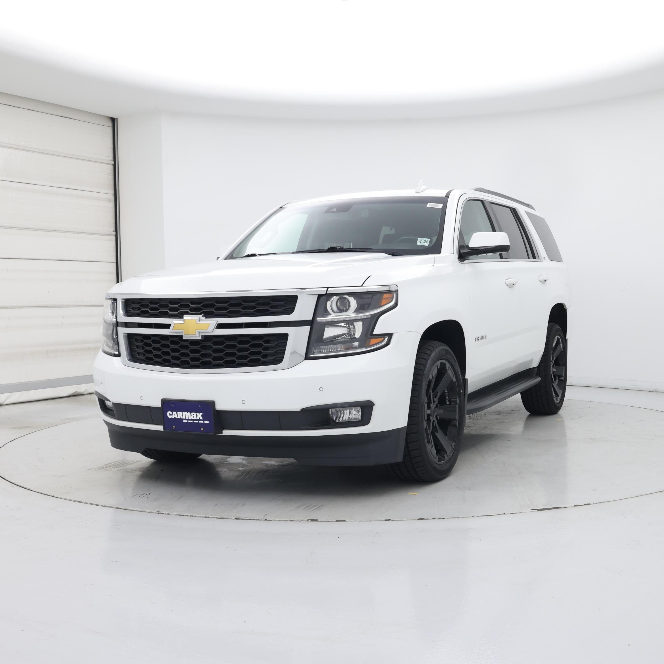 Thumbnail: 2019 Chevrolet Tahoe - 4