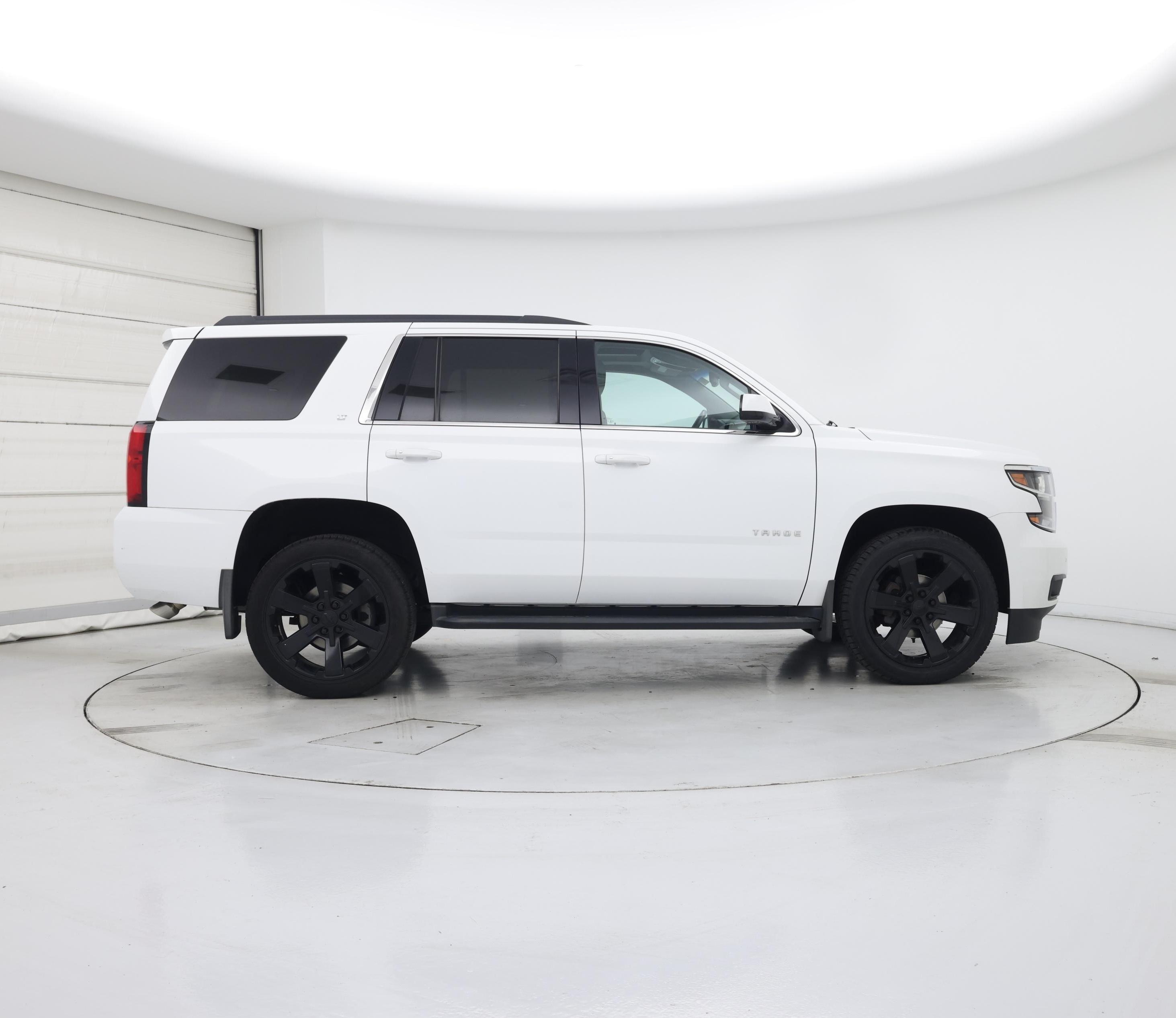 Thumbnail: 2019 Chevrolet Tahoe - 7