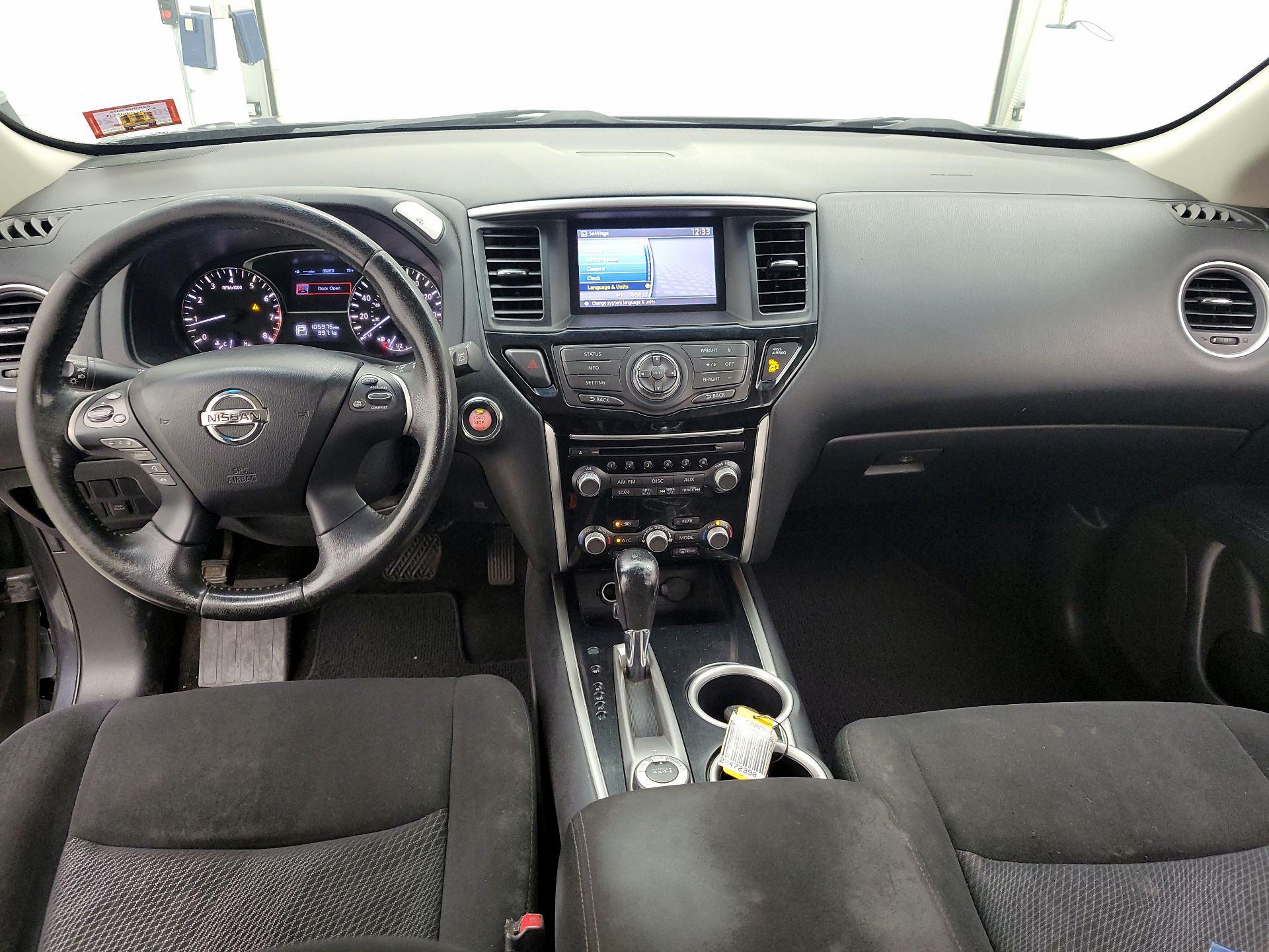 Thumbnail: 2013 Nissan Pathfinder - 9
