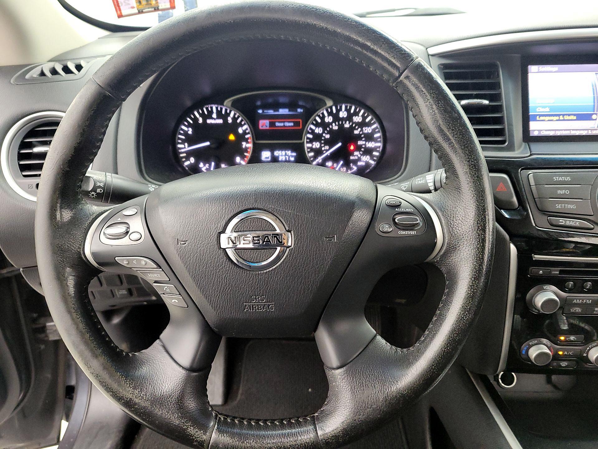 Thumbnail: 2013 Nissan Pathfinder - 10