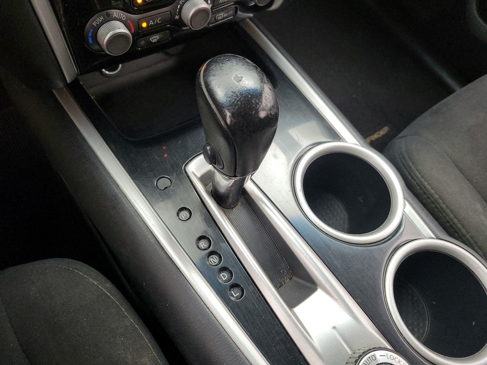 Thumbnail: 2013 Nissan Pathfinder - 17