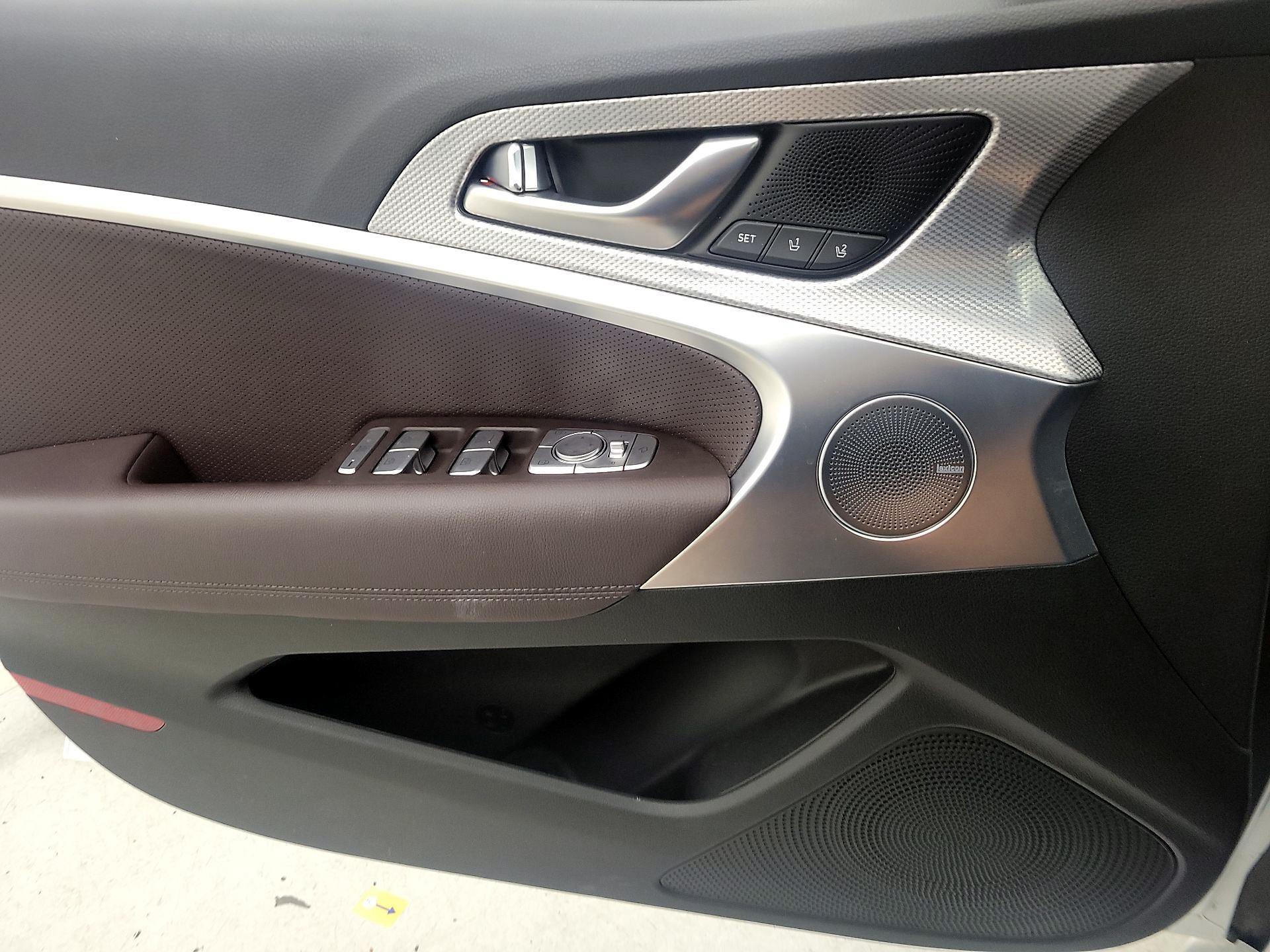 Thumbnail: 2022 Genesis G70 - 12