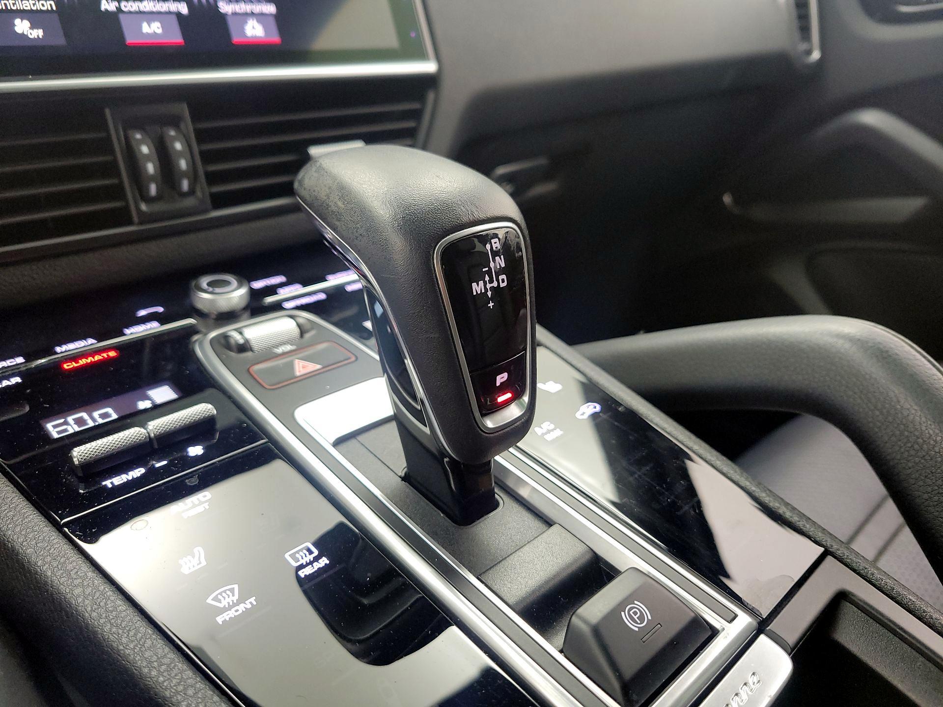 Thumbnail: 2019 Porsche Cayenne - 17