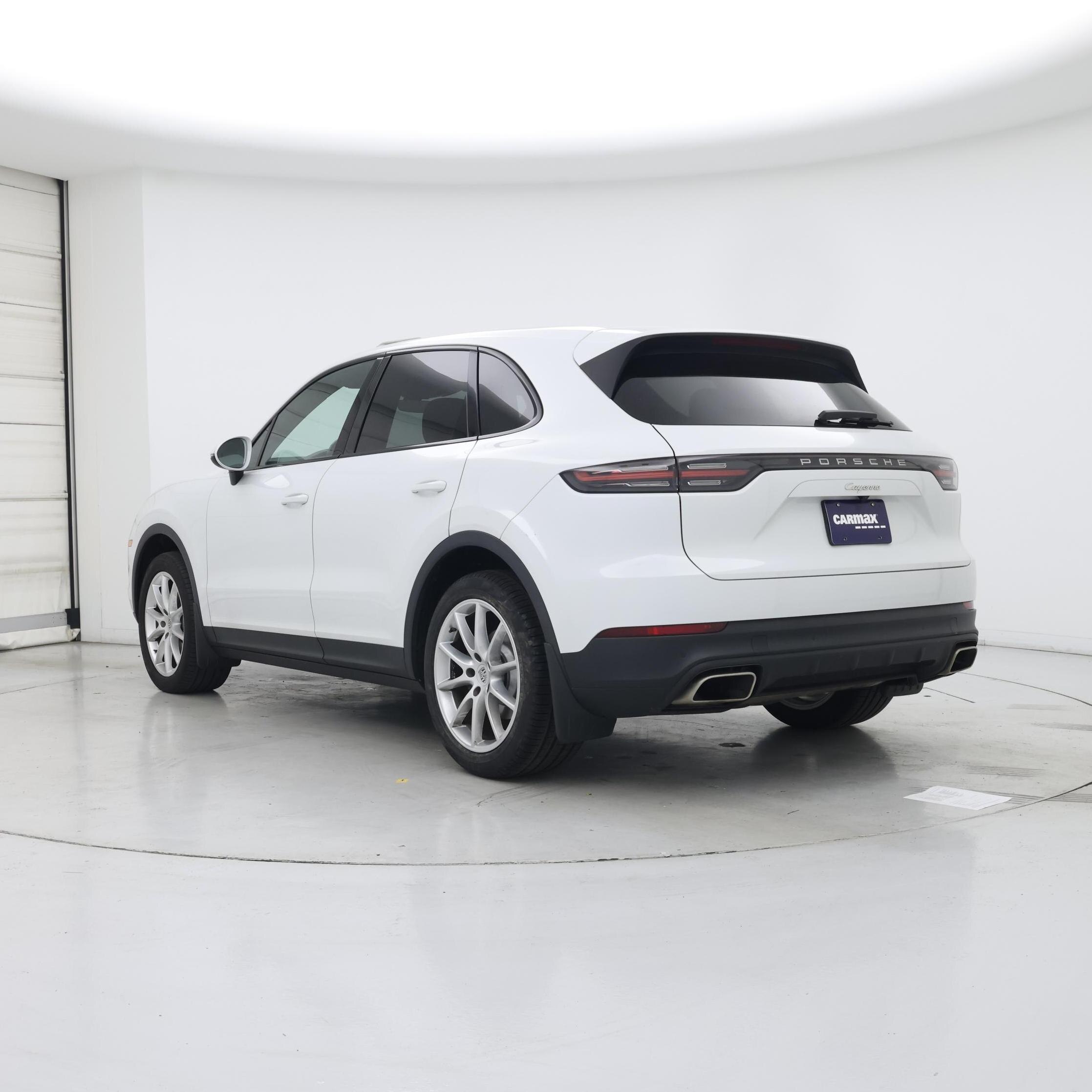 Thumbnail: 2019 Porsche Cayenne - 2
