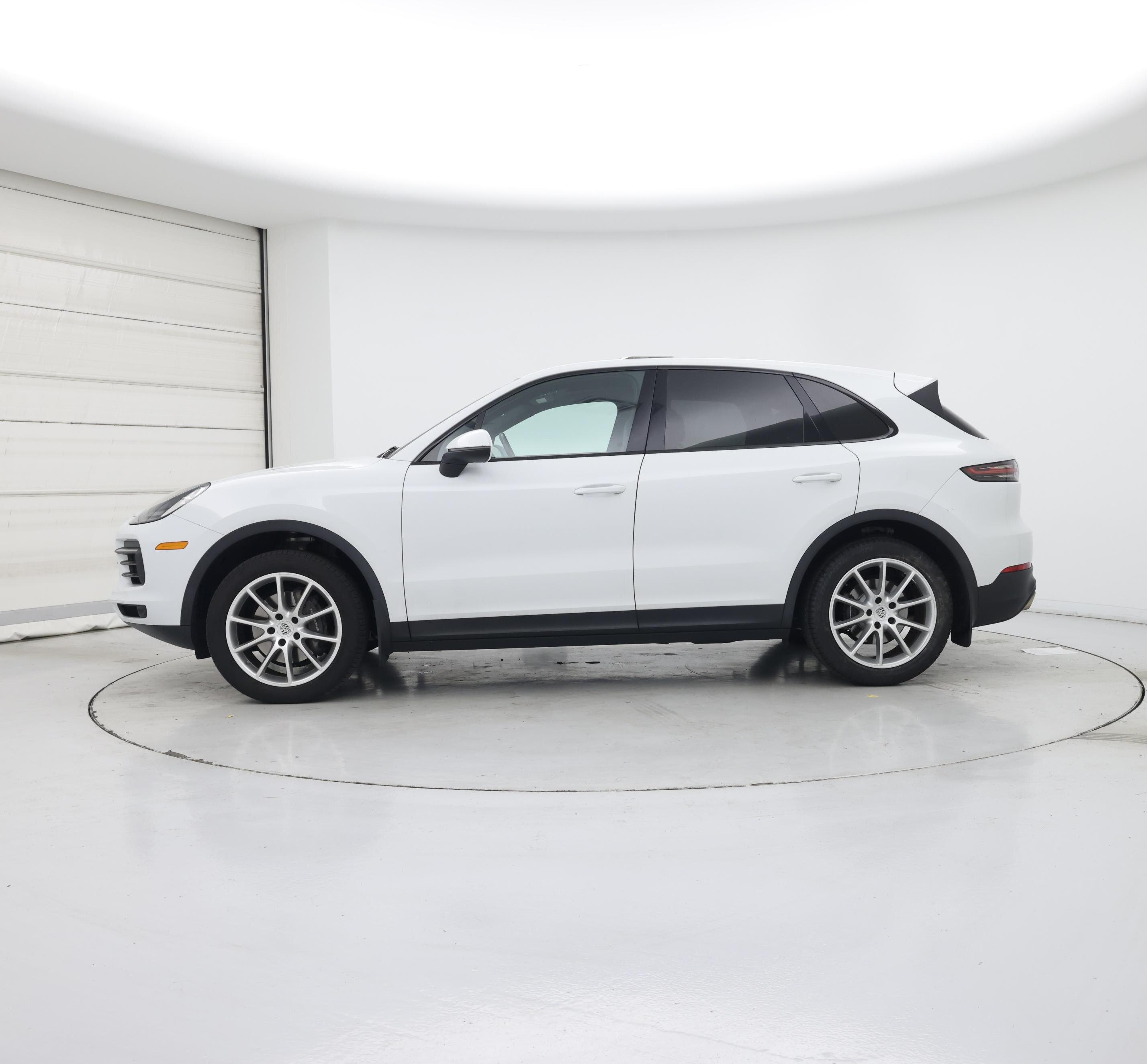 Thumbnail: 2019 Porsche Cayenne - 3