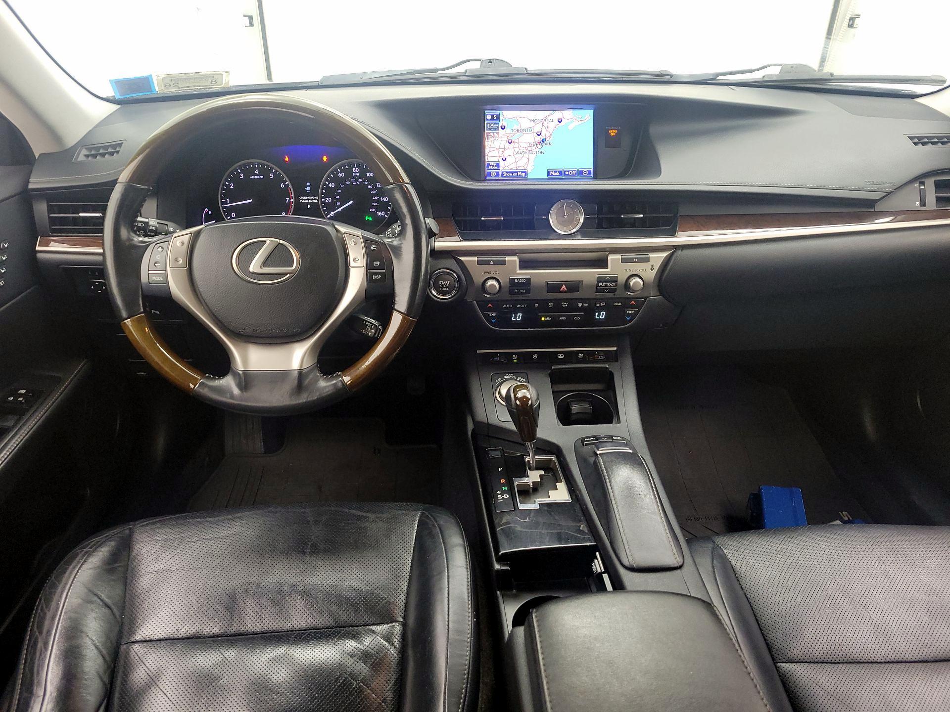 Thumbnail: 2013 Lexus ES - 9