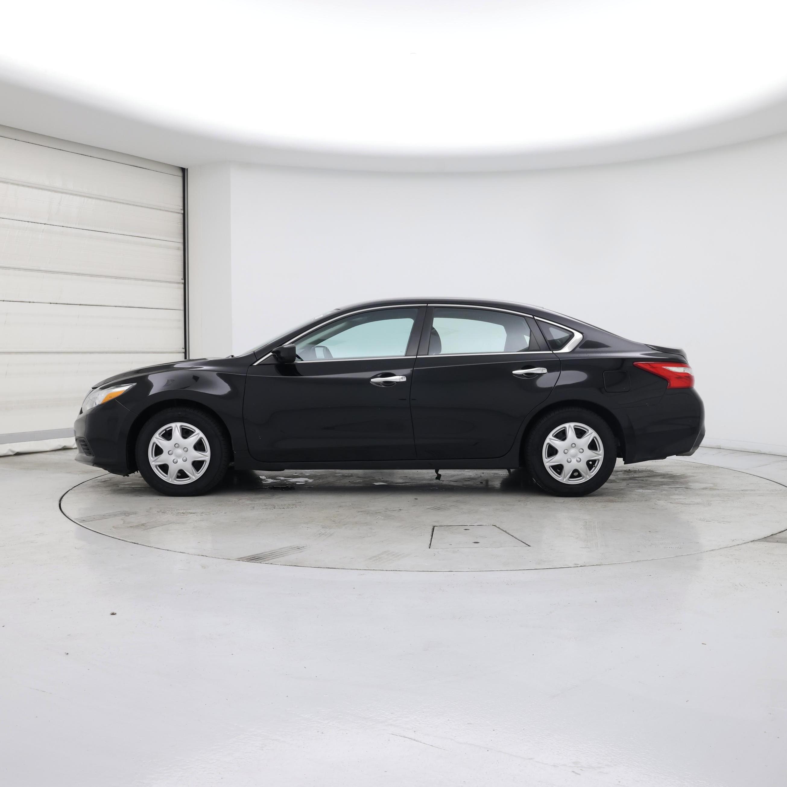 Thumbnail: 2016 Nissan Altima - 3