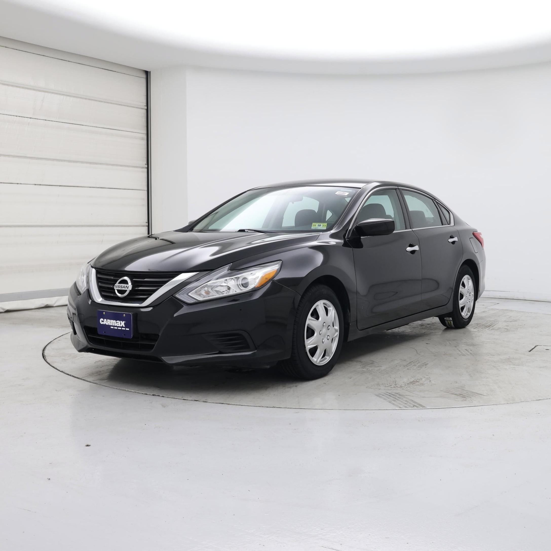 Thumbnail: 2016 Nissan Altima - 4
