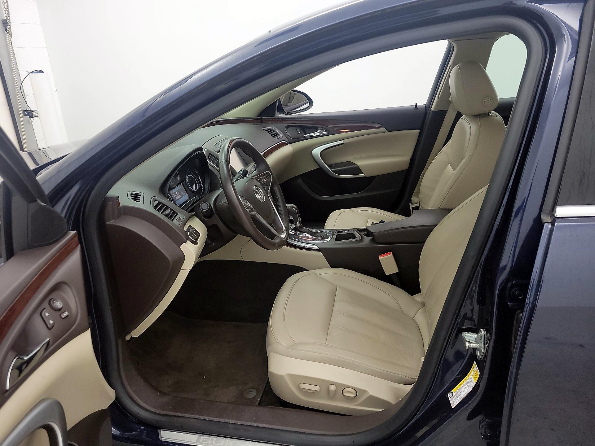Thumbnail: 2015 Buick Regal - 11