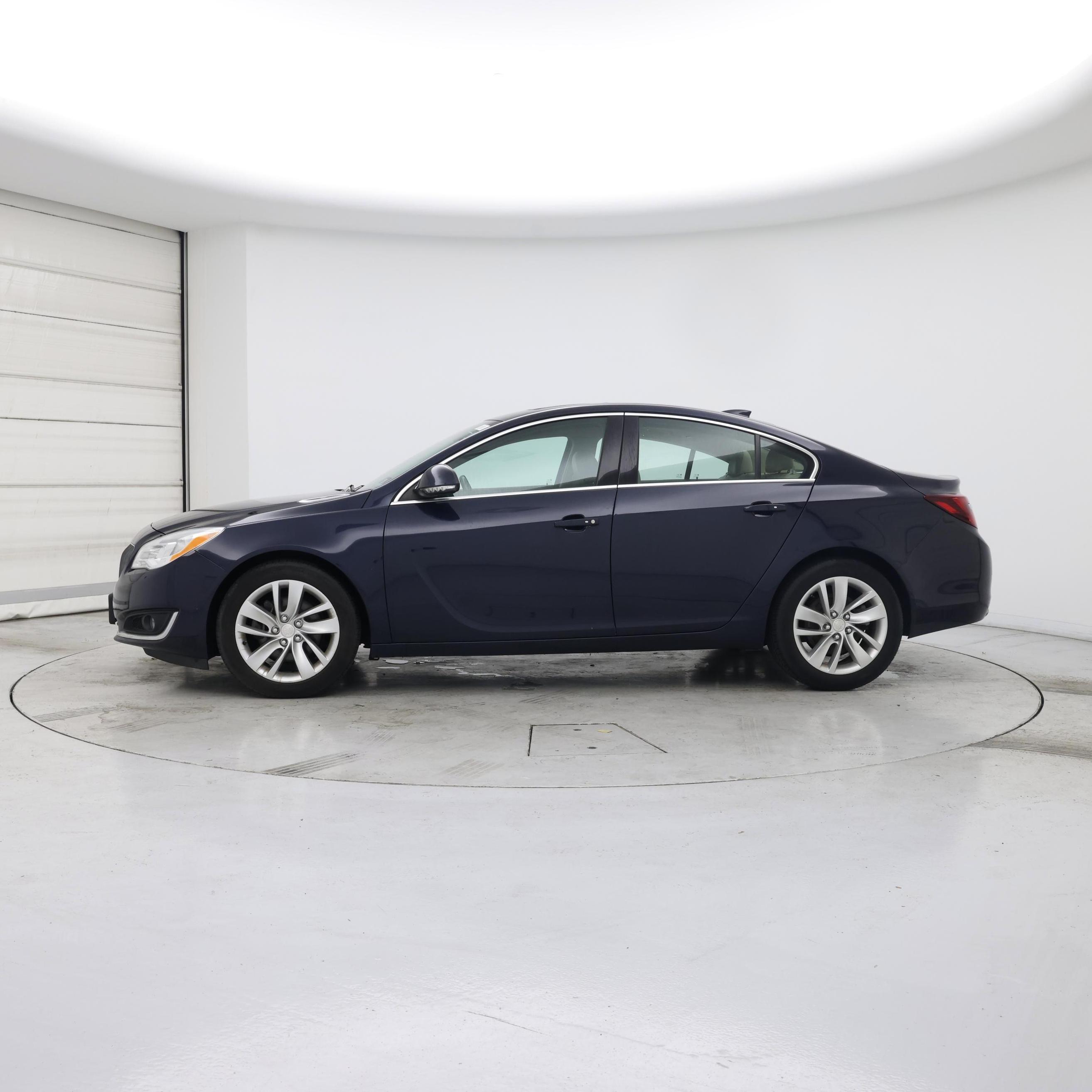Thumbnail: 2015 Buick Regal - 3
