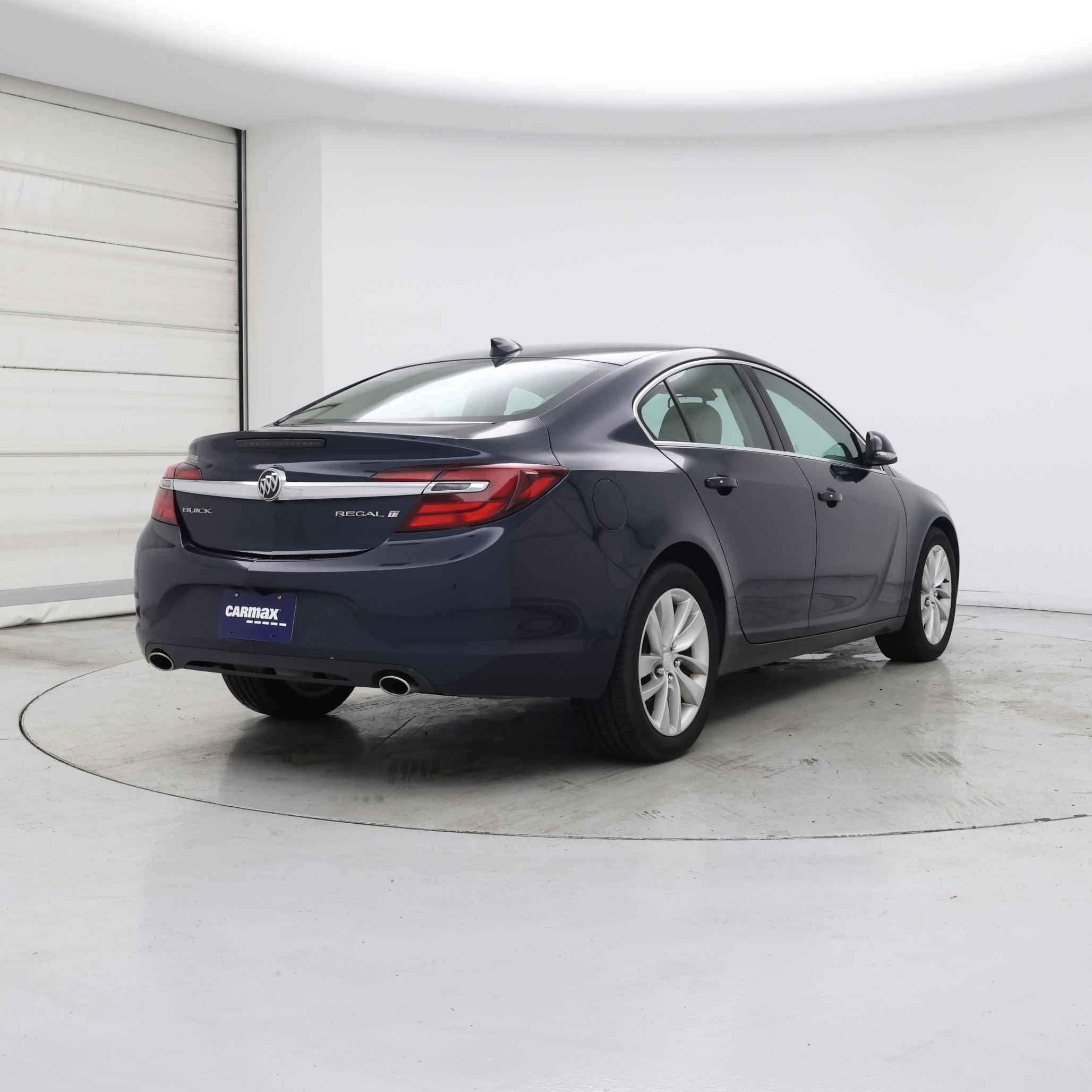 Thumbnail: 2015 Buick Regal - 8