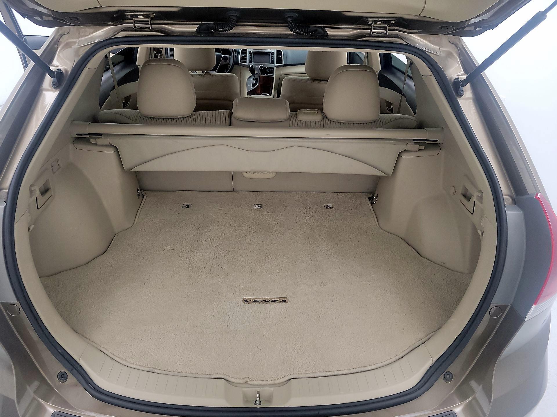 Thumbnail: 2014 Toyota Venza - 19
