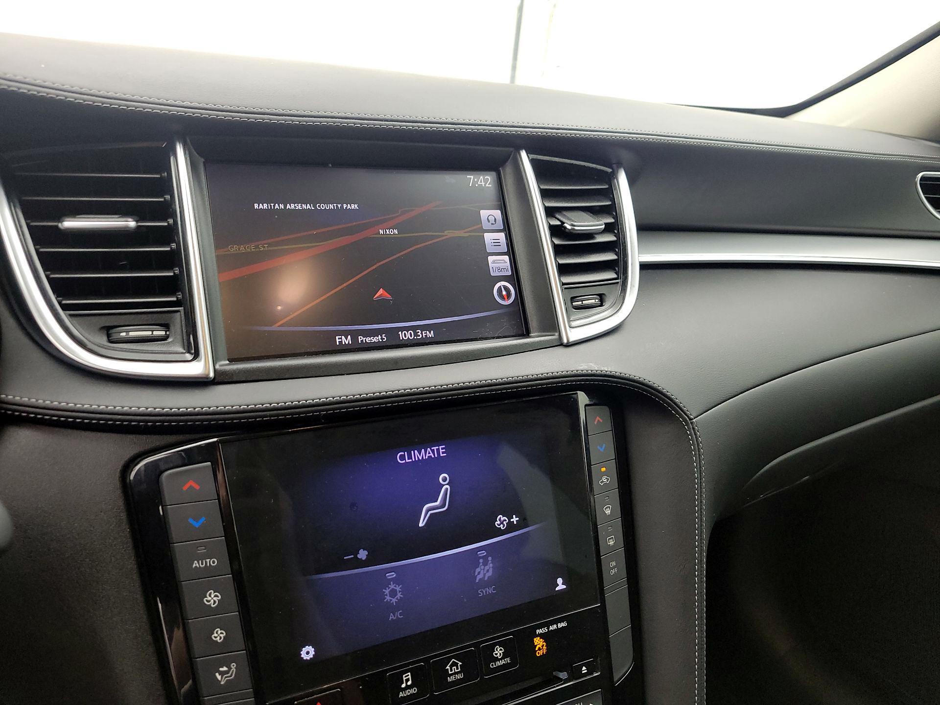Thumbnail: 2019 INFINITI QX50 - 16