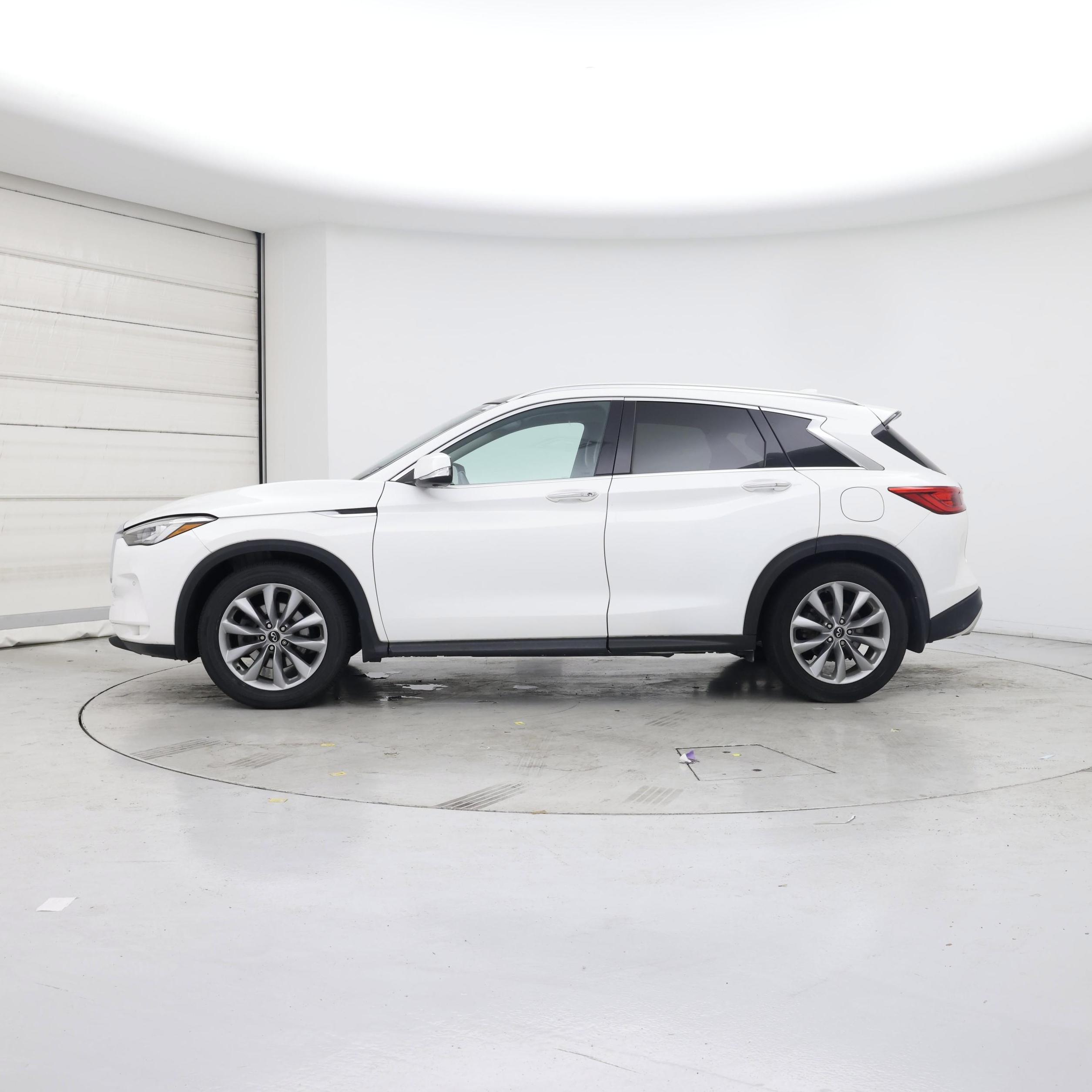 Thumbnail: 2019 INFINITI QX50 - 3